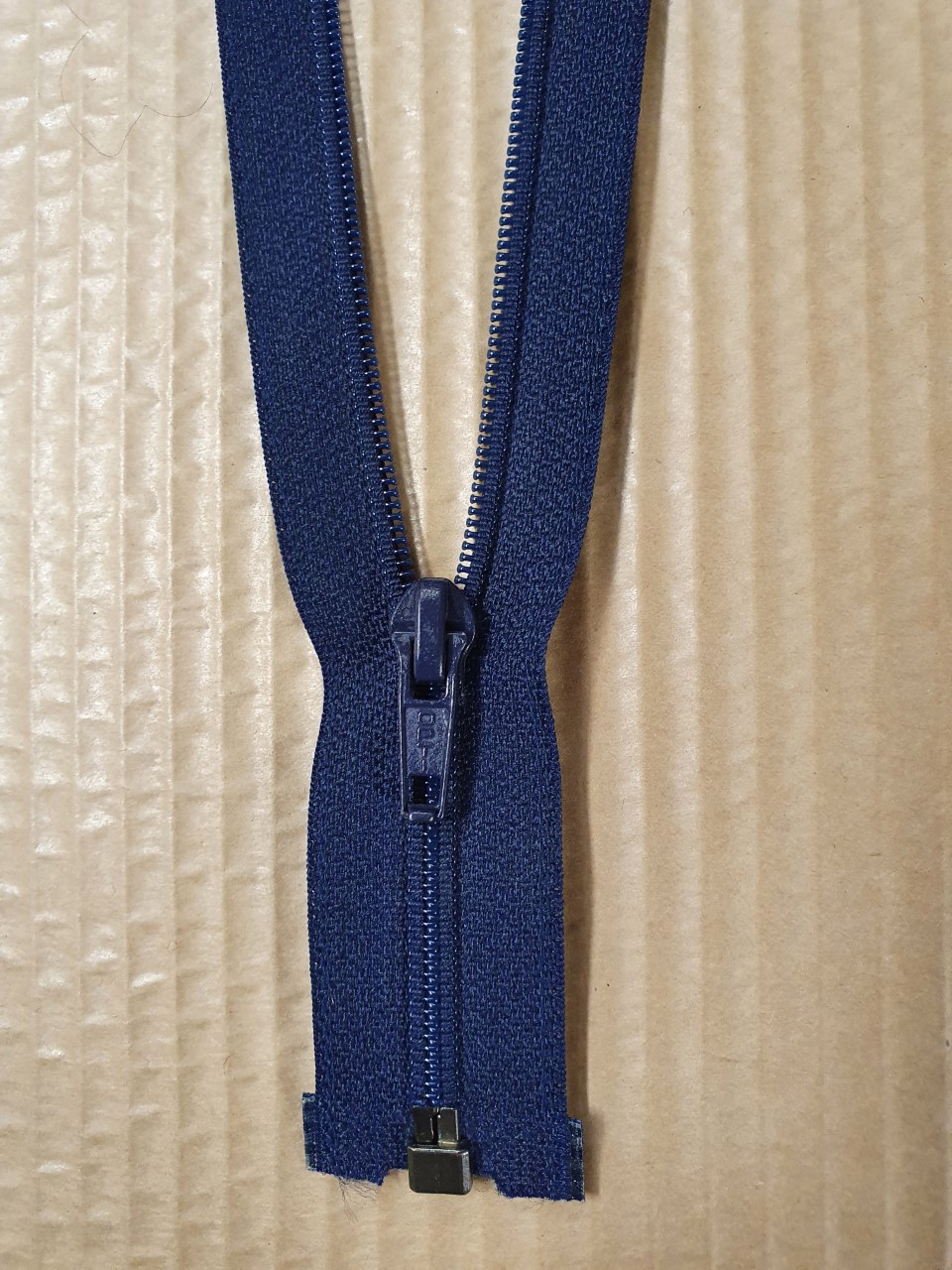 Blixtlås CFO-56  40,42,44,46 cm fg marinblå