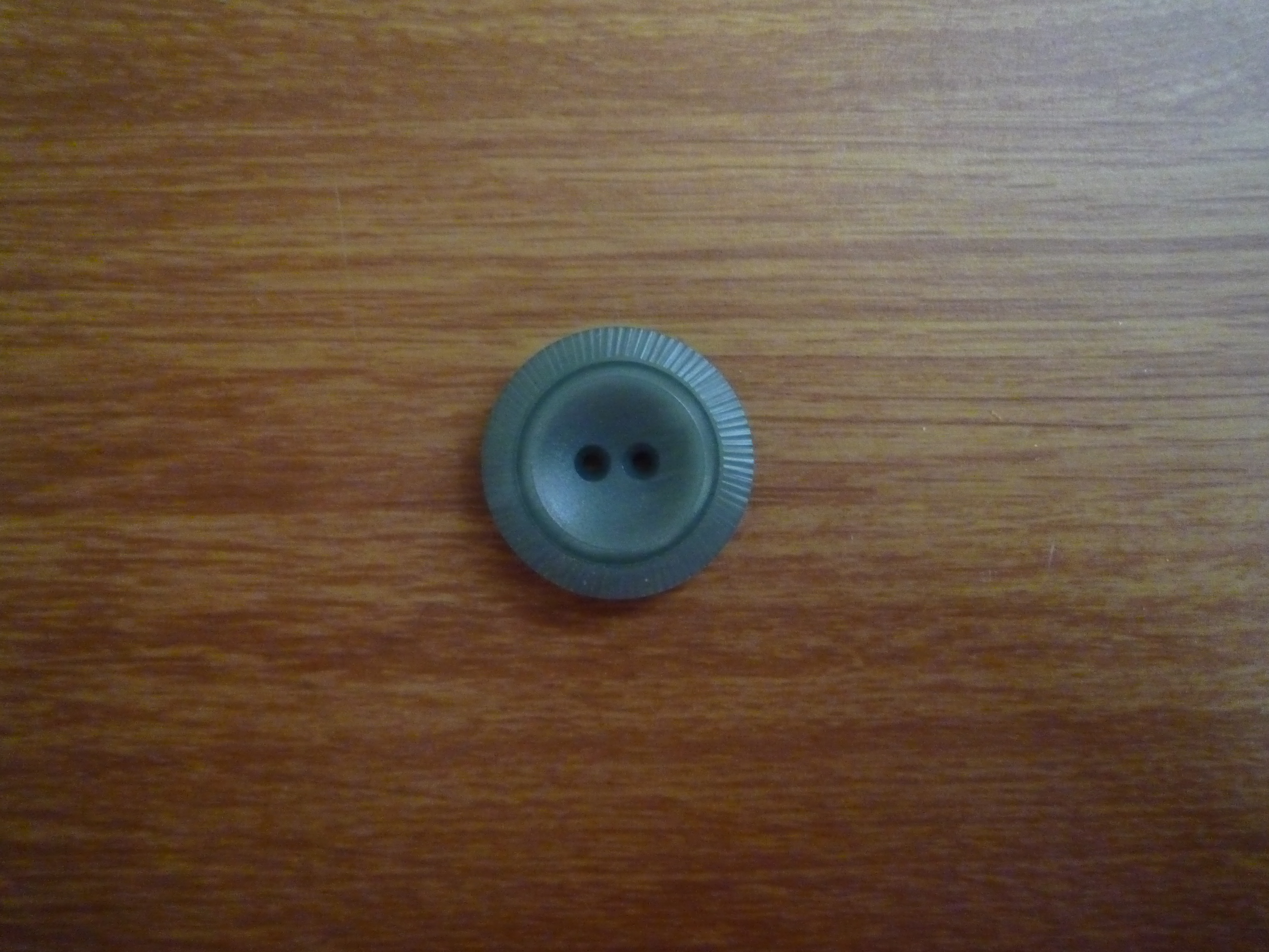 Knapp 4-håls 36mm fg. S701
