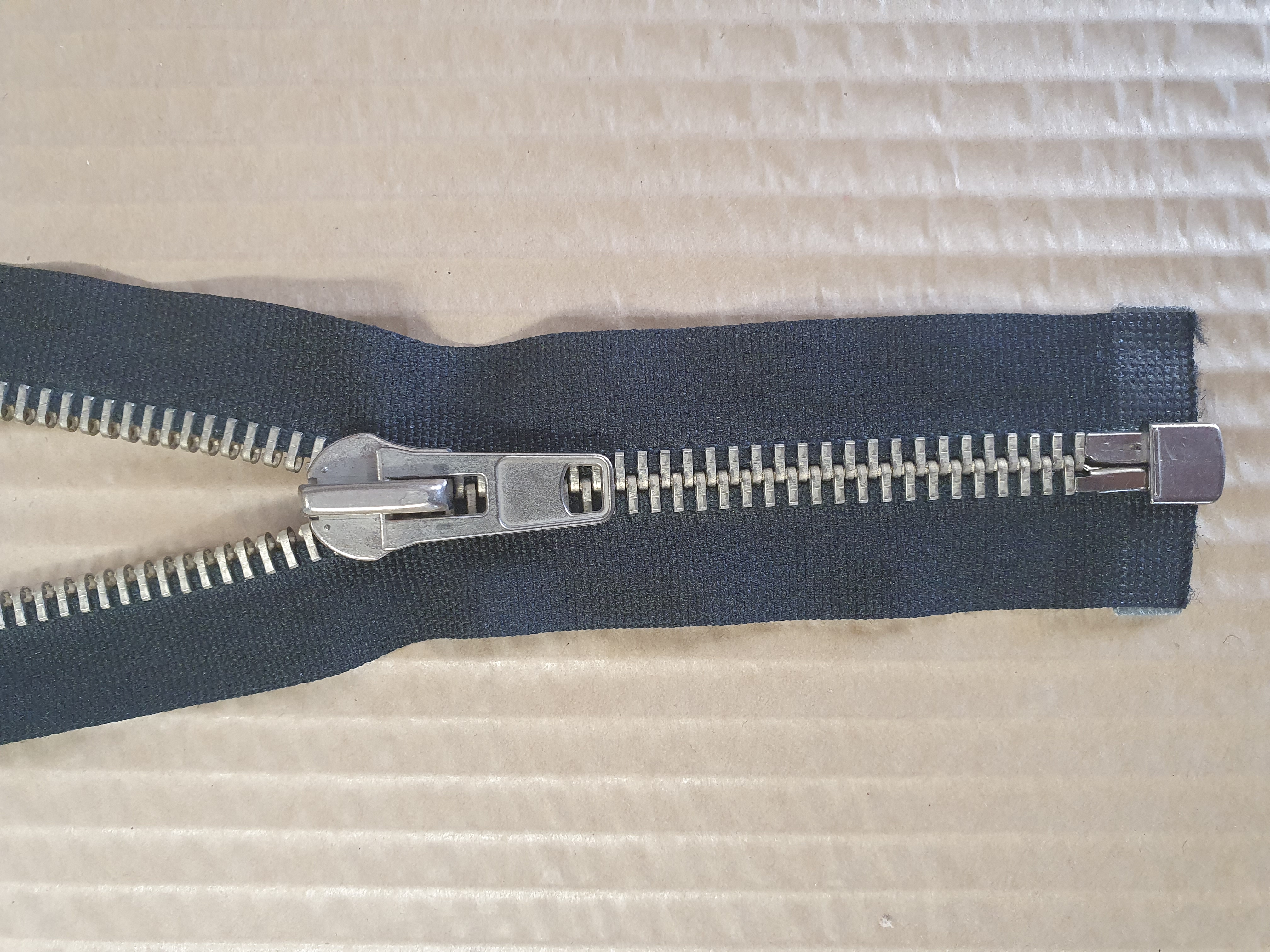Blixtlås NO-70 fg Svart 48 cm