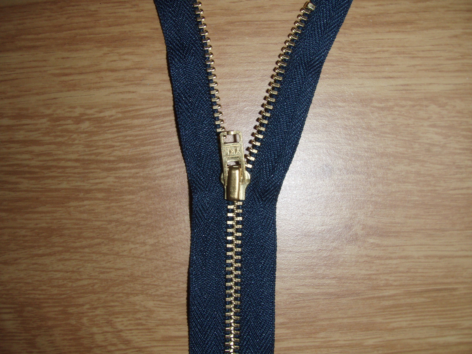 Blixtlås YGC-456 18cm 560 Marin