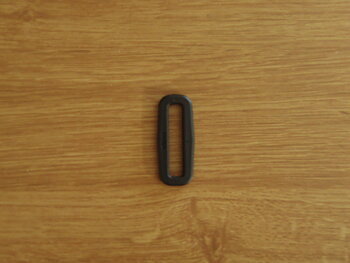 Fyrkantsring Svart 40mm