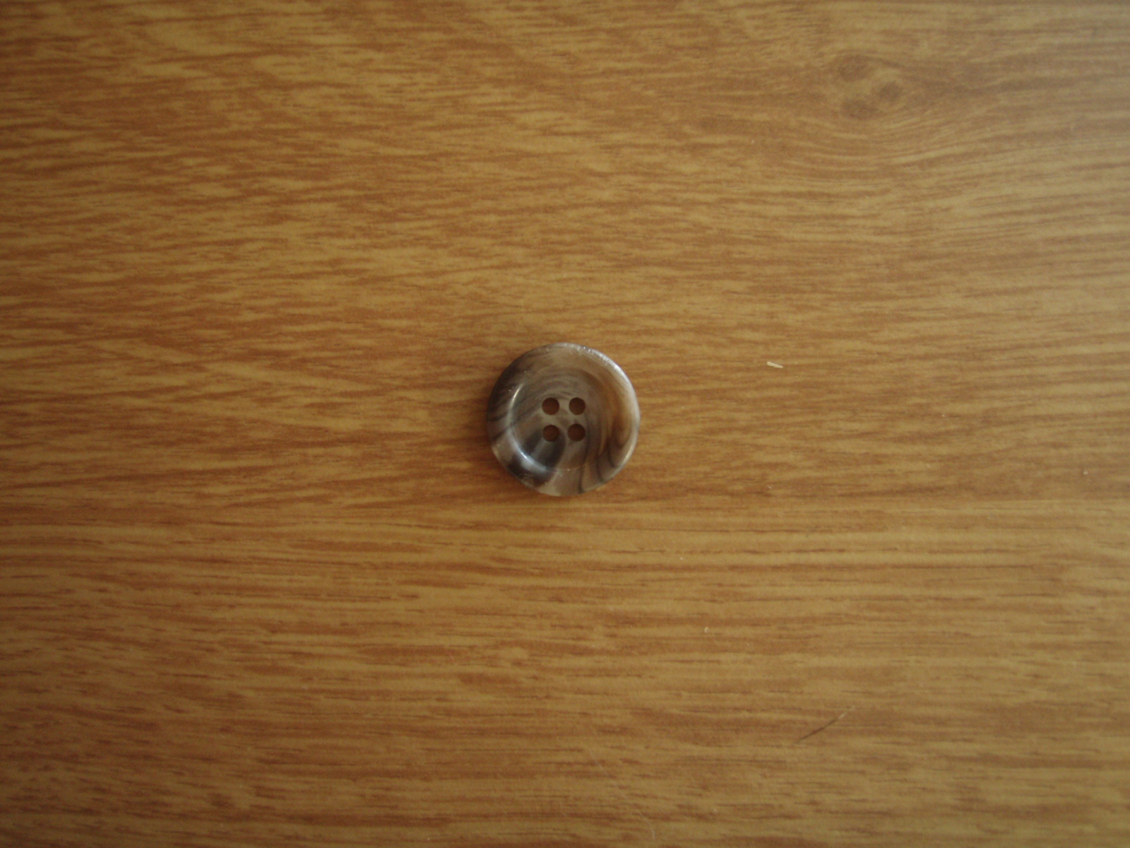 Knapp 4-håls 18mm fg. 2927