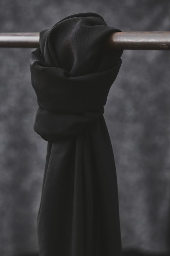 Smooth Drape Twill Black Tencel - 2