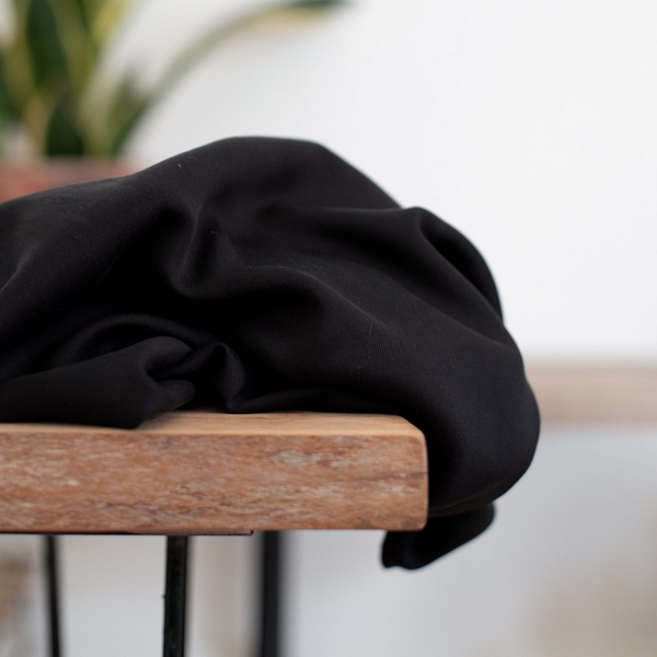 Smooth Drape Twill Black Tencel