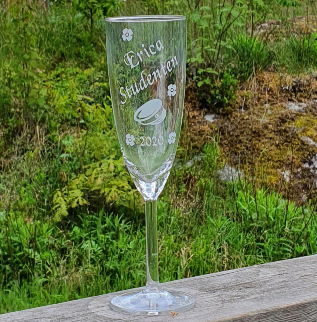 Nr 66 Champangegla Student mössa  blommor  årtal - 3