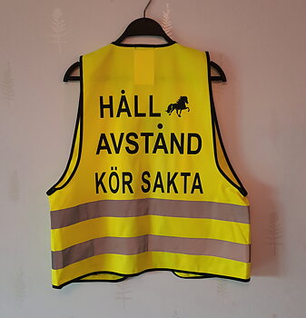 Reflexväst gul med text i svart & liten islandshäst