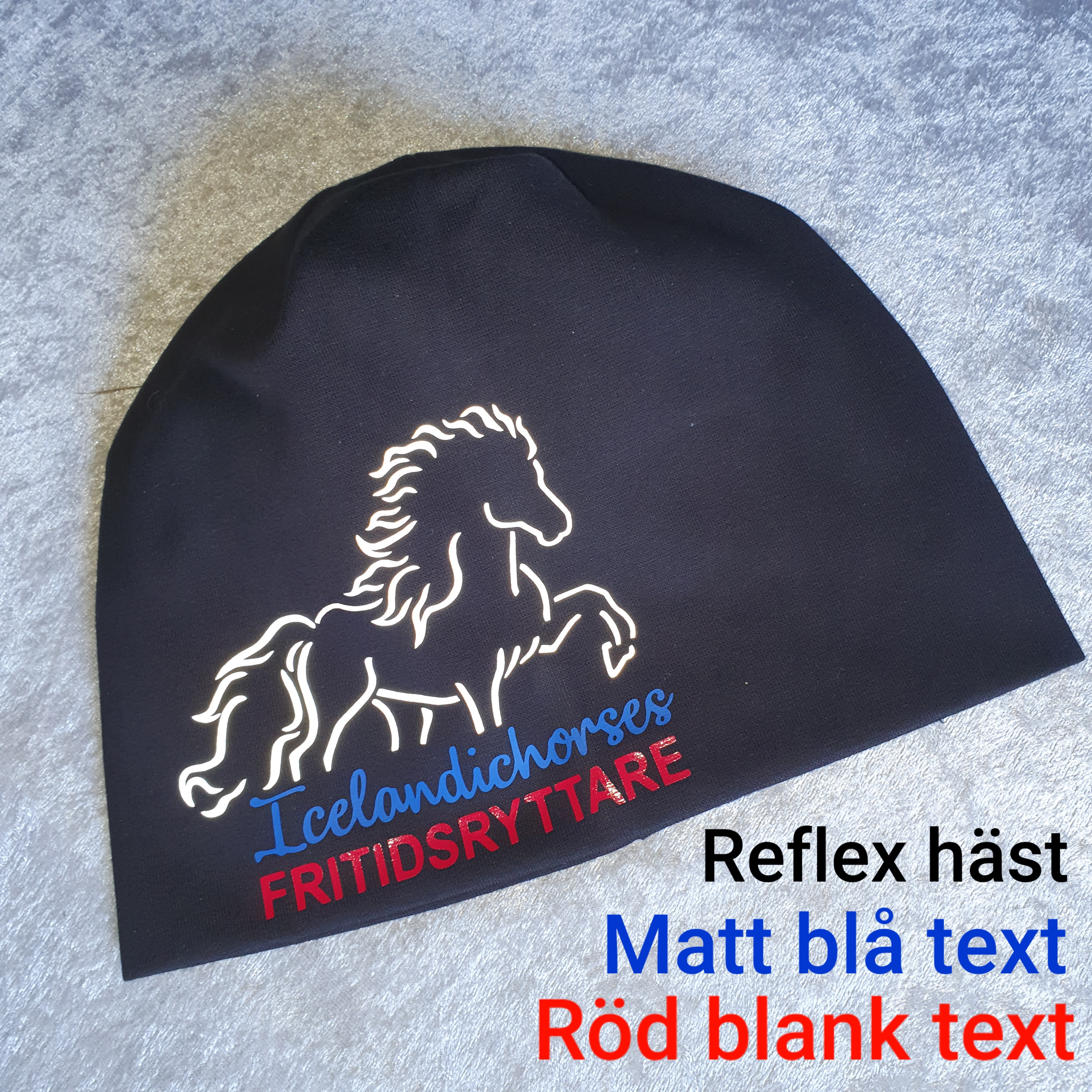 Fritidsryttare Mössa i dubbel trikå. Tryck i reflex & färger