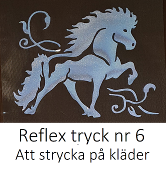 Nr 6 Reflextryck ljusgrå islandshäst i tölt & slinga 10 x 10 cm. För egna kläder  