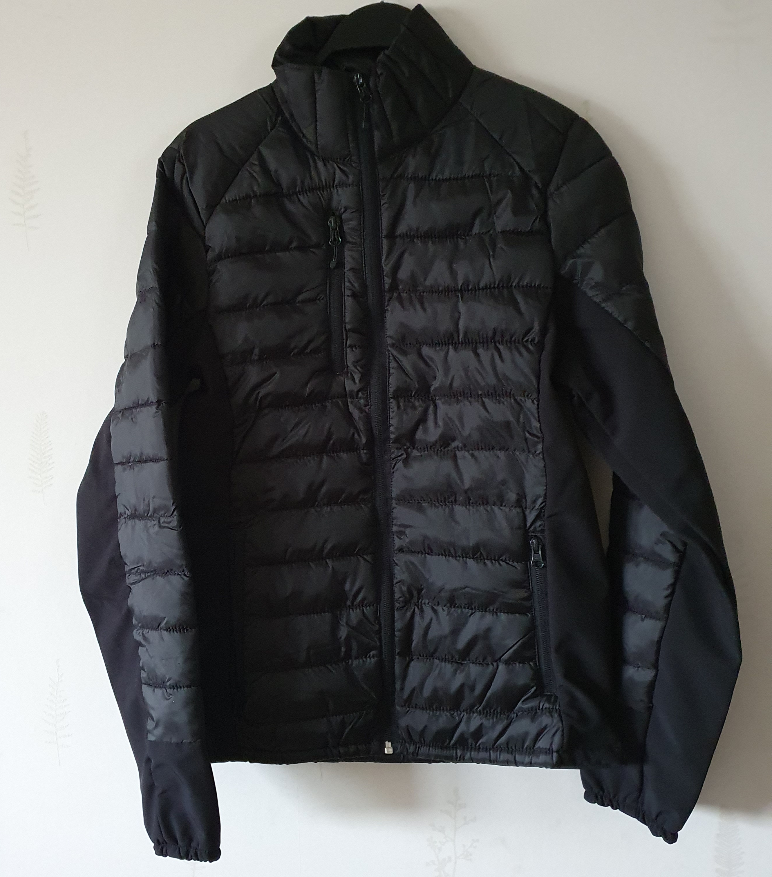 1 Bubbeljacka / softshell  Svart eller marin  med brodyr Bjursby loggan - 4