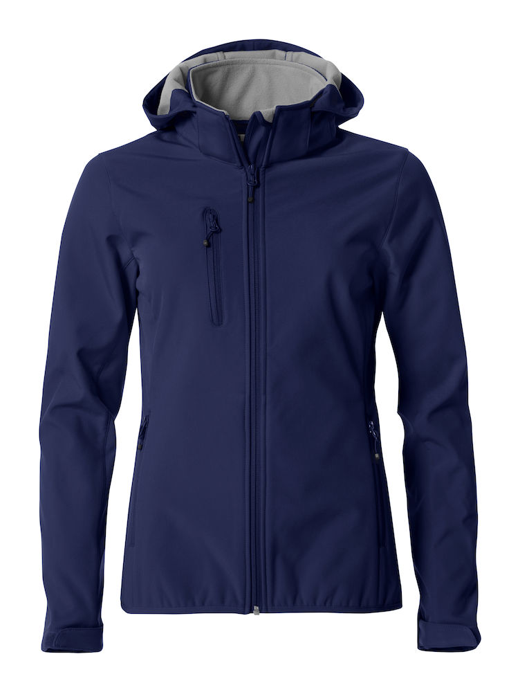 Jack med huva i marin softshell. Skön lite tjockare men inte kumpig ! Med islandshästar brodyr fram, Du väljer bak på jackan ;) 