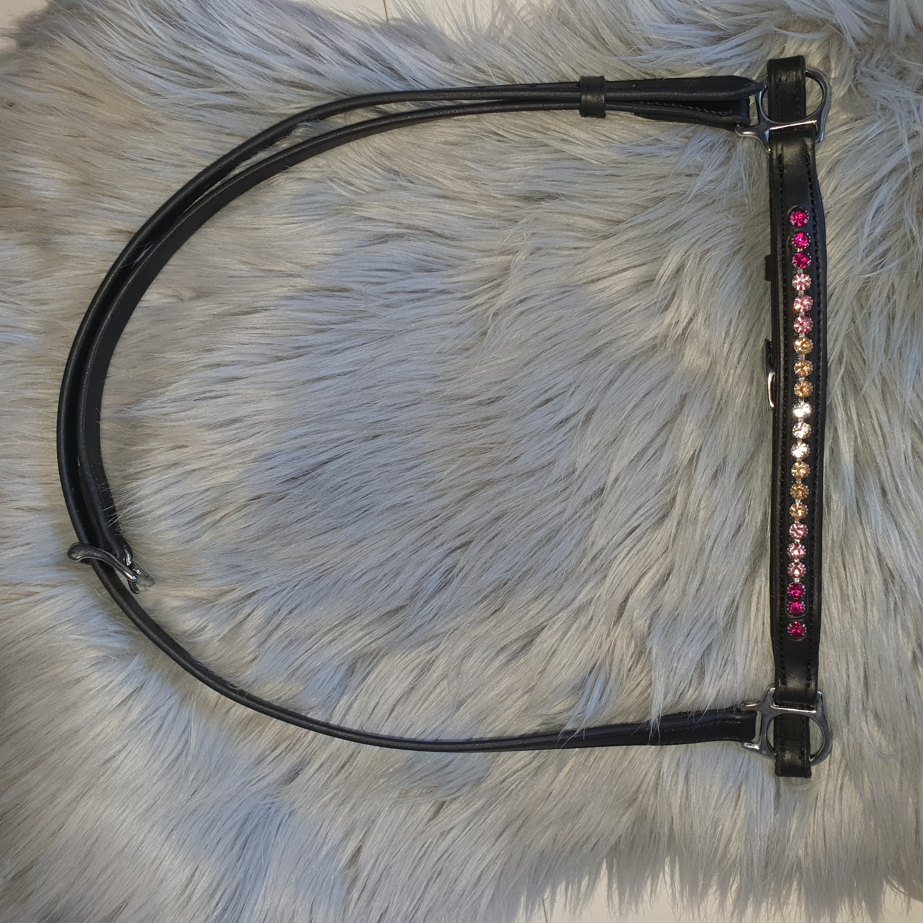 Ny Norsic-Horse Nosgrimma i härliga olika  rosa nyanser 22,5 cm - 2