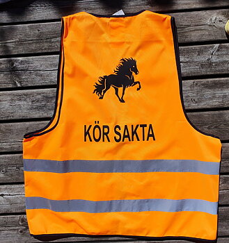 Nr31 Reflexväst orange med islandshäst + text KÖR SAKTA