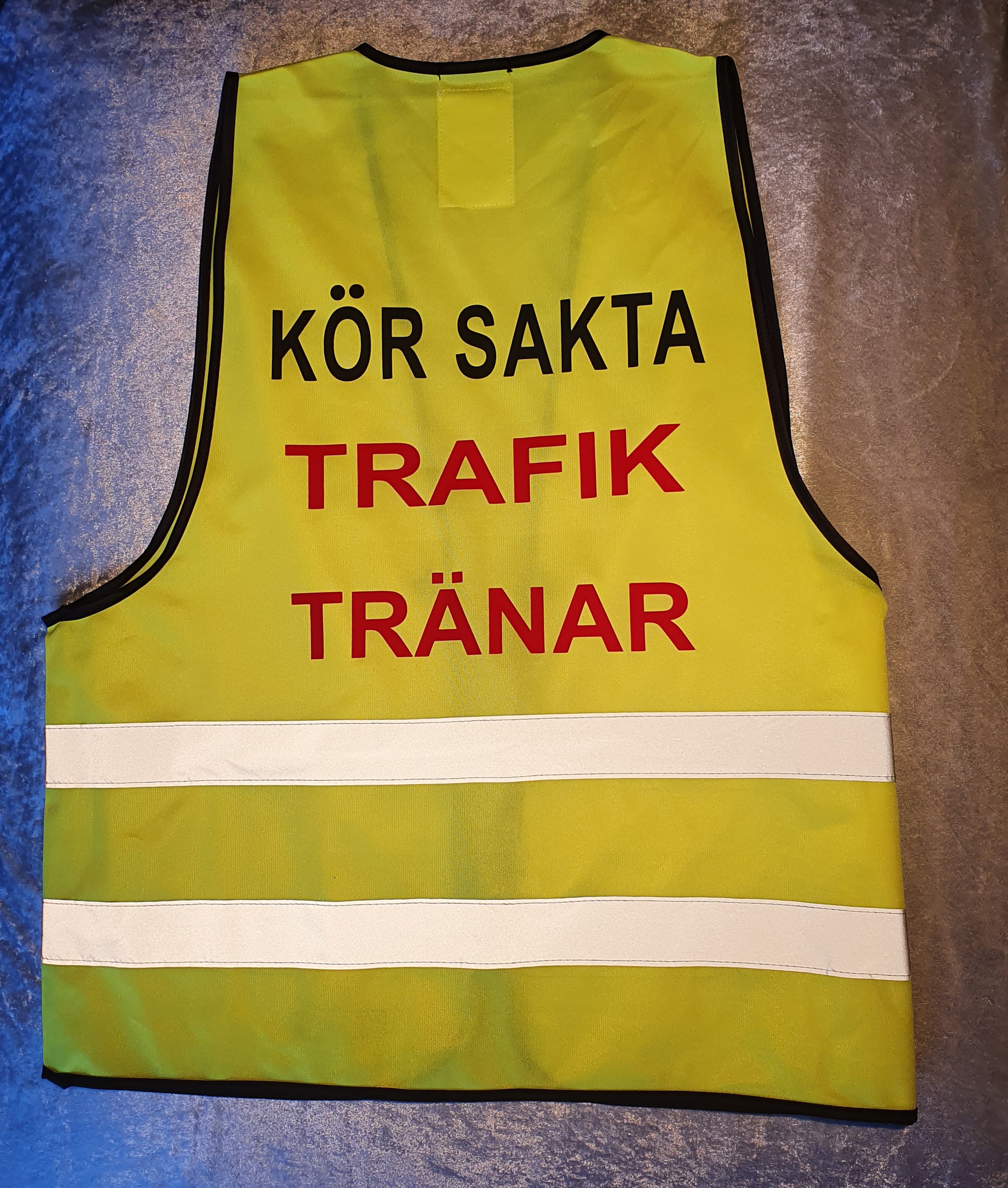 Reflexväst gul med text i svart och röd  KÖR SAKTA/ TRAFIK /TRÄNAR - 5