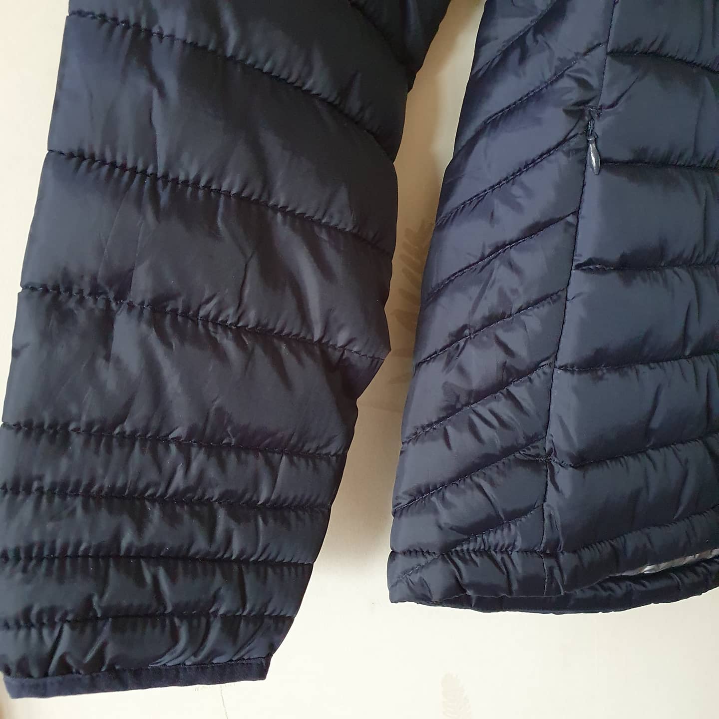 Svart bubbeljacka med huva Storlek 150/ 160  j6nior - 3