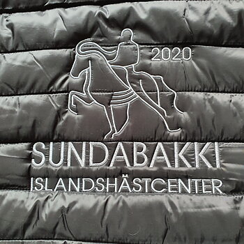 Bubbeljacka / softshell   Marinblå  & Svart  Sundabakki  Kurs jacka  Dam  34 -  44