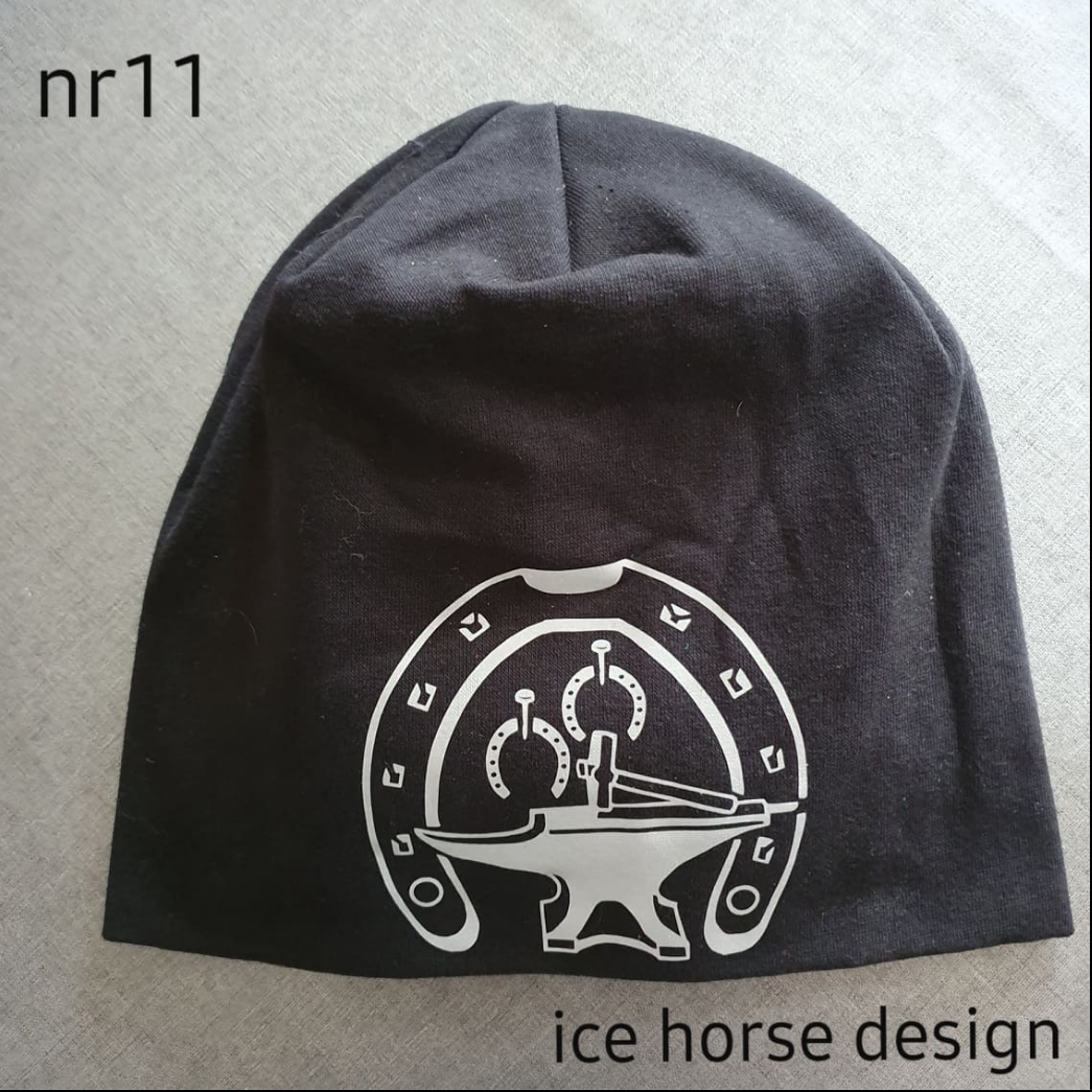 Perfekt till hovslagare ! Mössa Svart eller marin / fleece foder med reflextryck hovslagare 