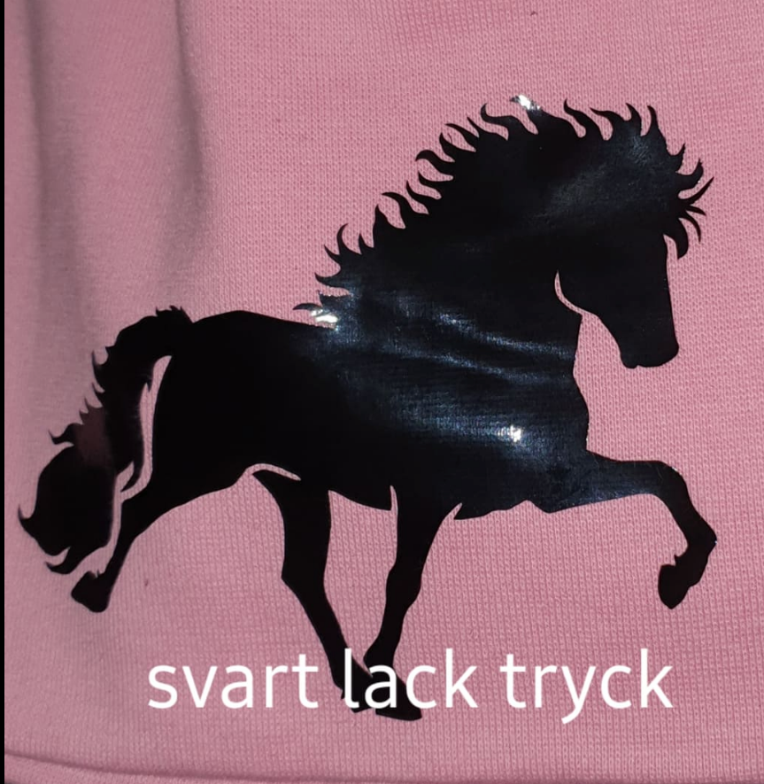 Mössa dubbel trikå i  flera färger med Islandshäst i svart lacktryck + Namn i svart matt - 4
