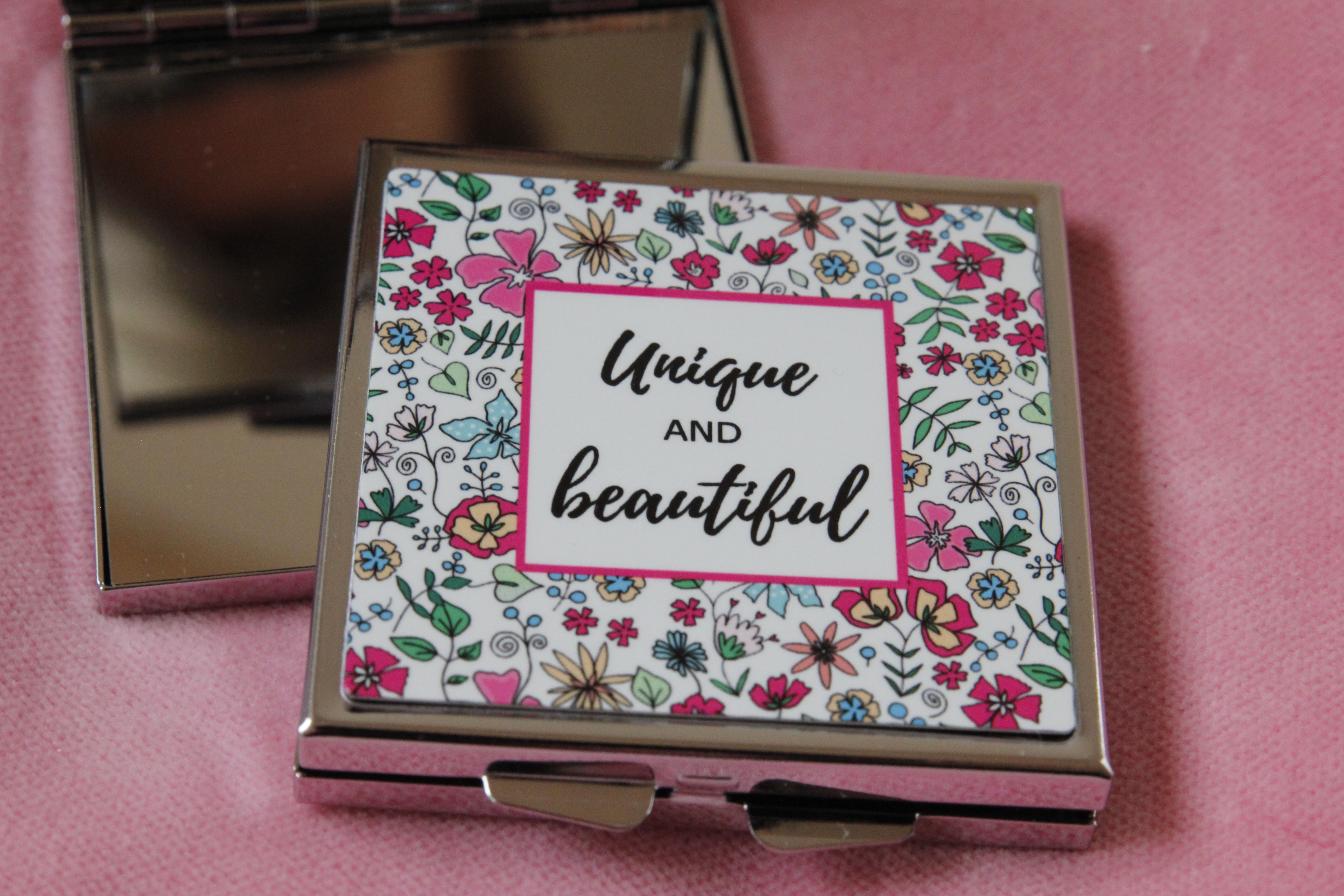 Fickspegel "Unique and beautiful" - 2