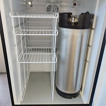 Hyllor till Series X Kegerator