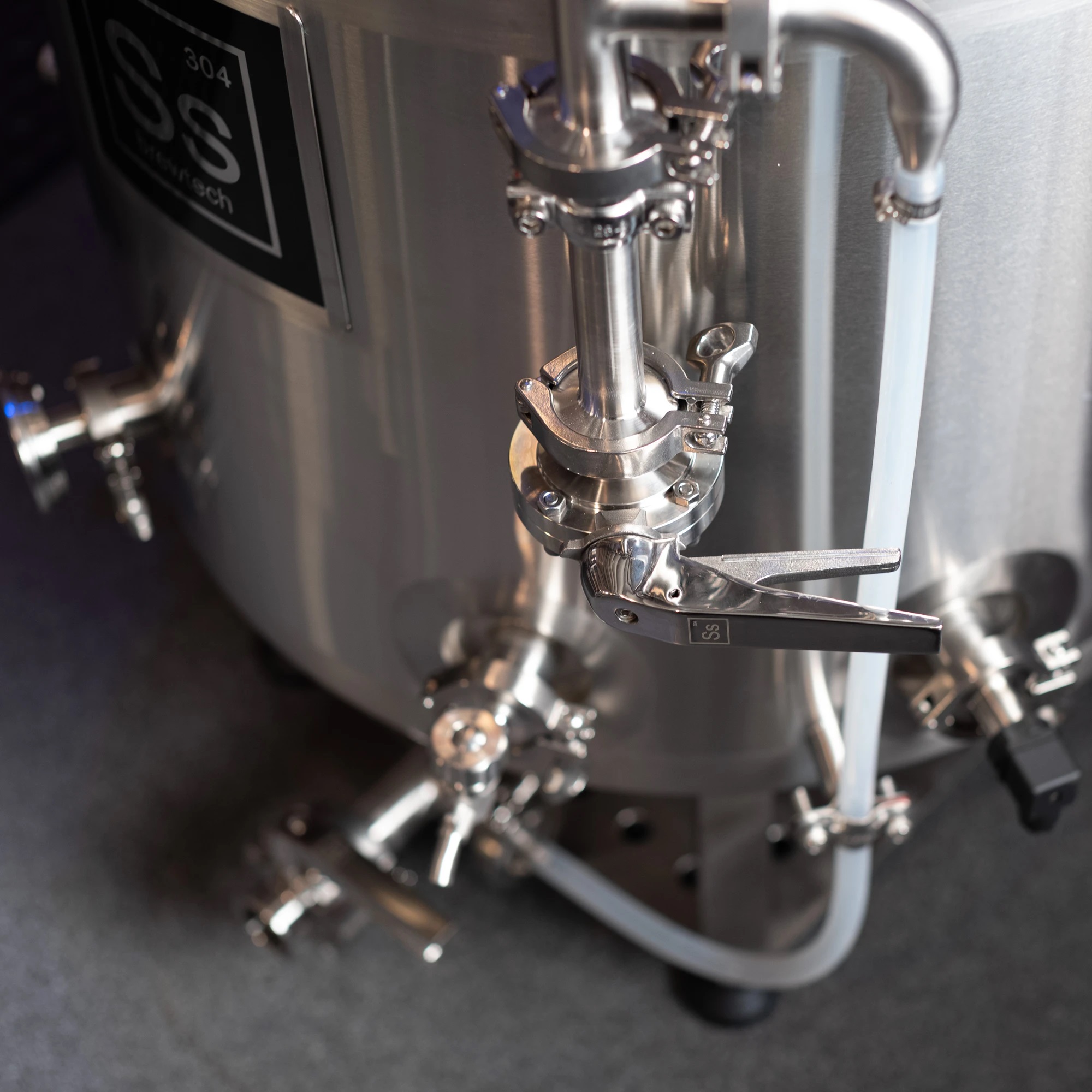 Ss Jacketed Brite tank - 5