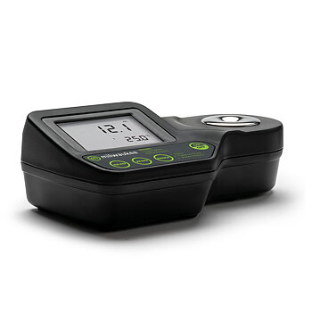 Digital refraktometer 230 °Ö  /  50 °Brix