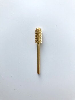 To form gel and acrylic nails with 