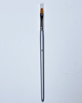 p015 Brush with silver handle size 4 