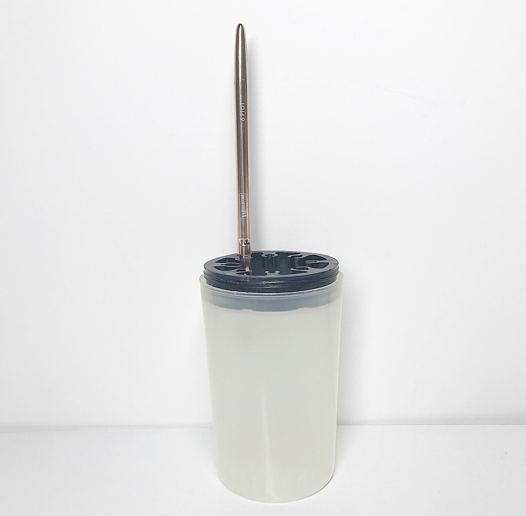 p040 Brush cleaner box 