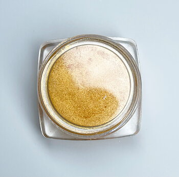 Orange  pigment 
