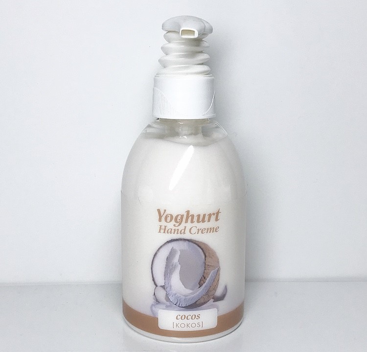 jc09-250  Yoghurt hand creme Cocos 250 ml 