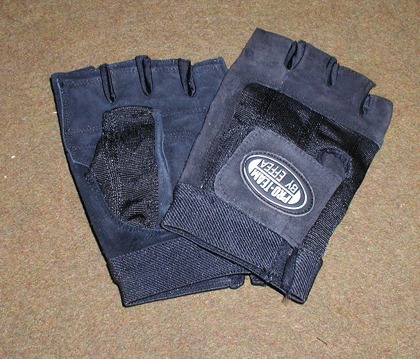 Traininggloves in leather/mesh, Medium