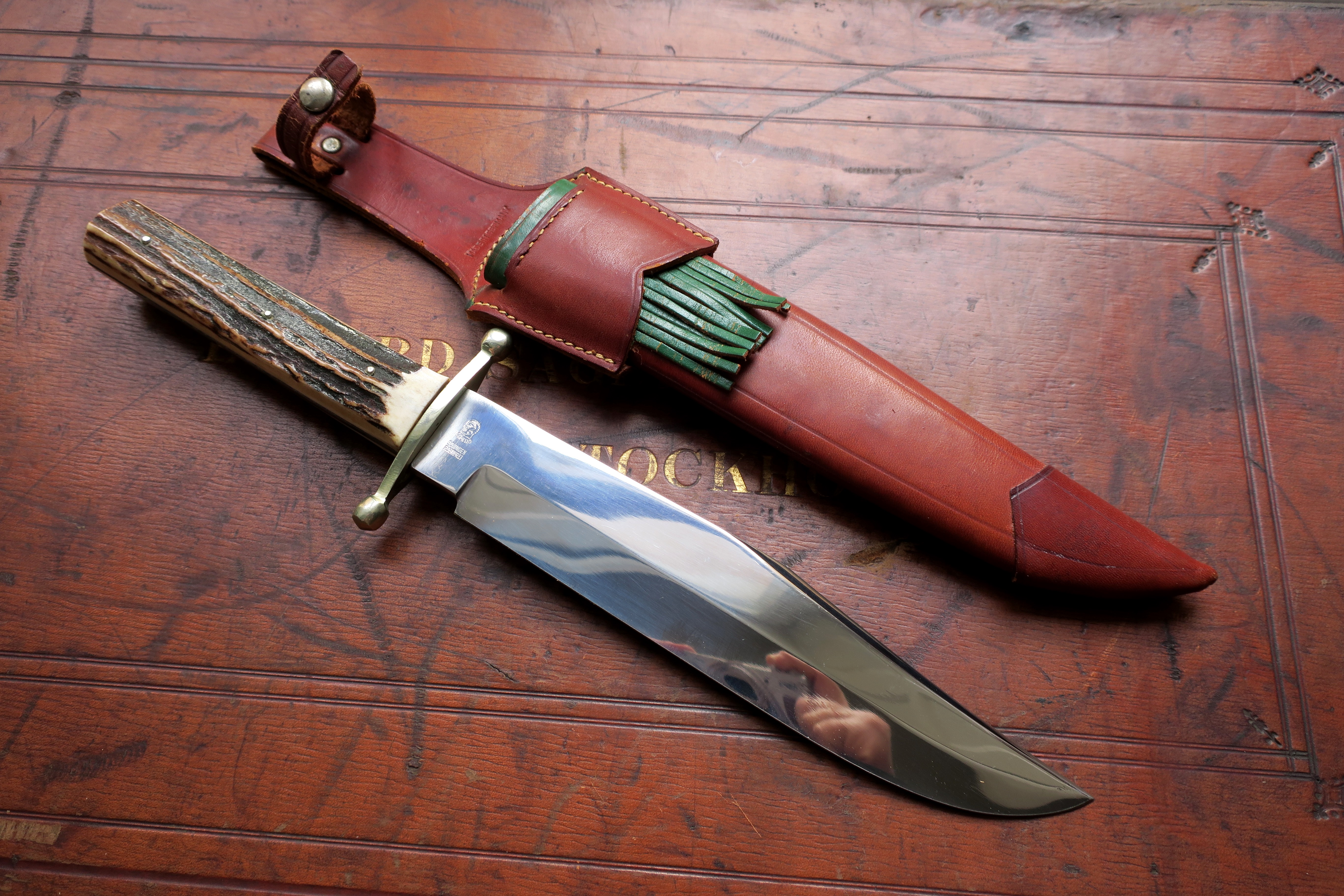 Vintage Huge Bowie Knife pre 1993 - Nyskick