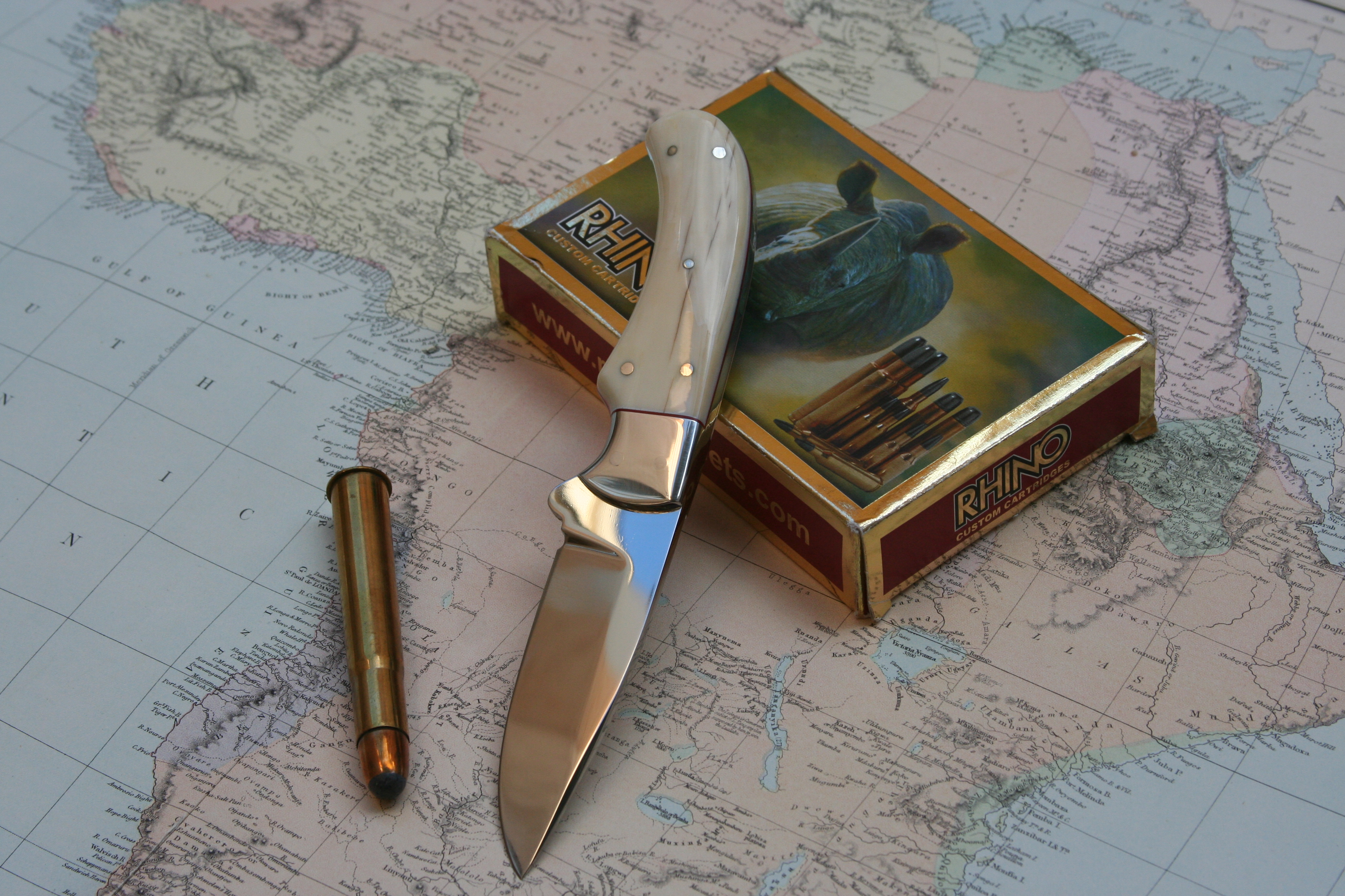Mammoth Ivory Finger Grip Drop Point Skinning Knife - 2