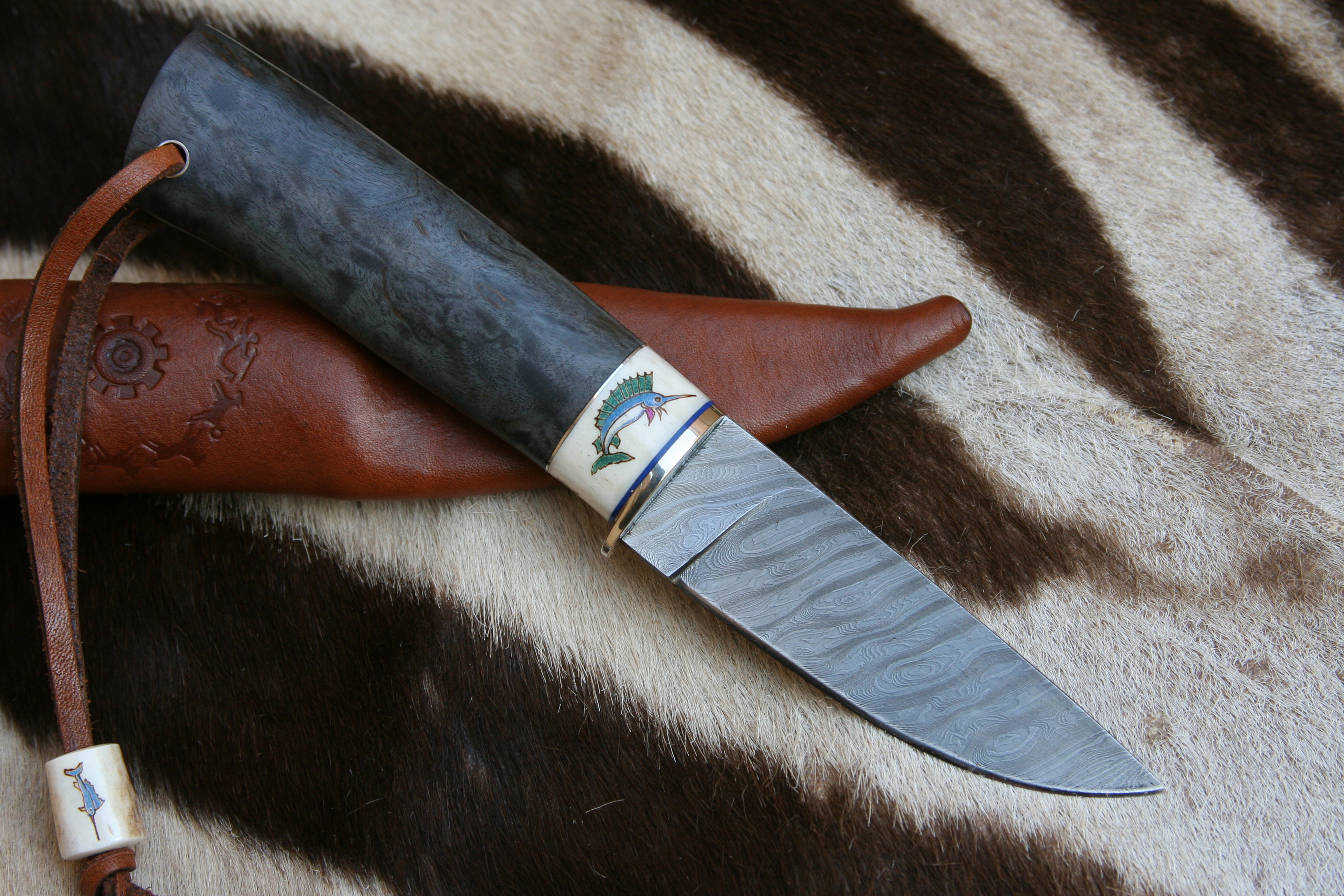 Blue Marlin Scrimshawed High Vanadium Damascus Custom Hunter - 2