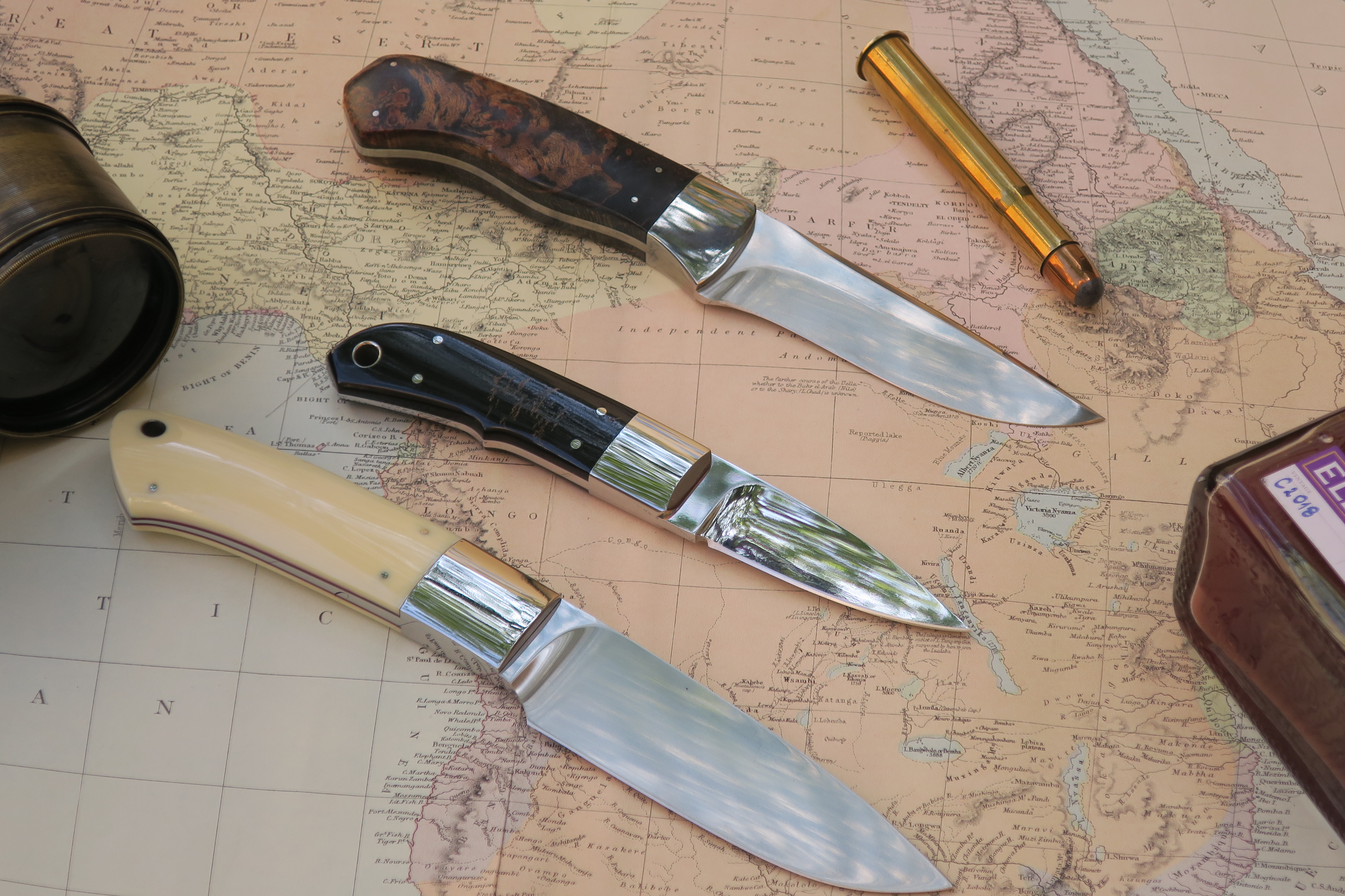 Hippo Tooth Drop Point Hunter      ** Very Rare ** - 10