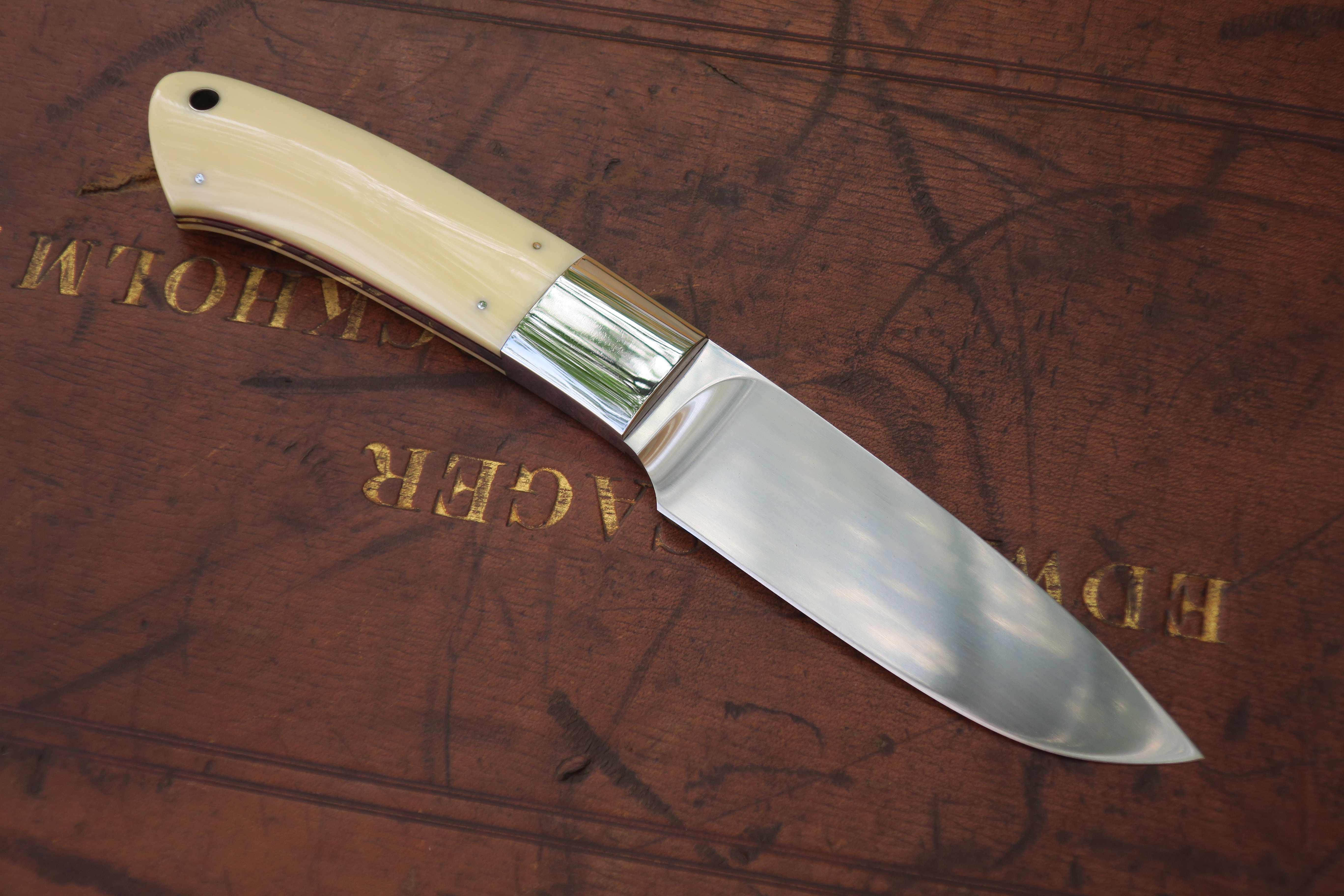 Hippo Tooth Drop Point Hunter      ** Very Rare **