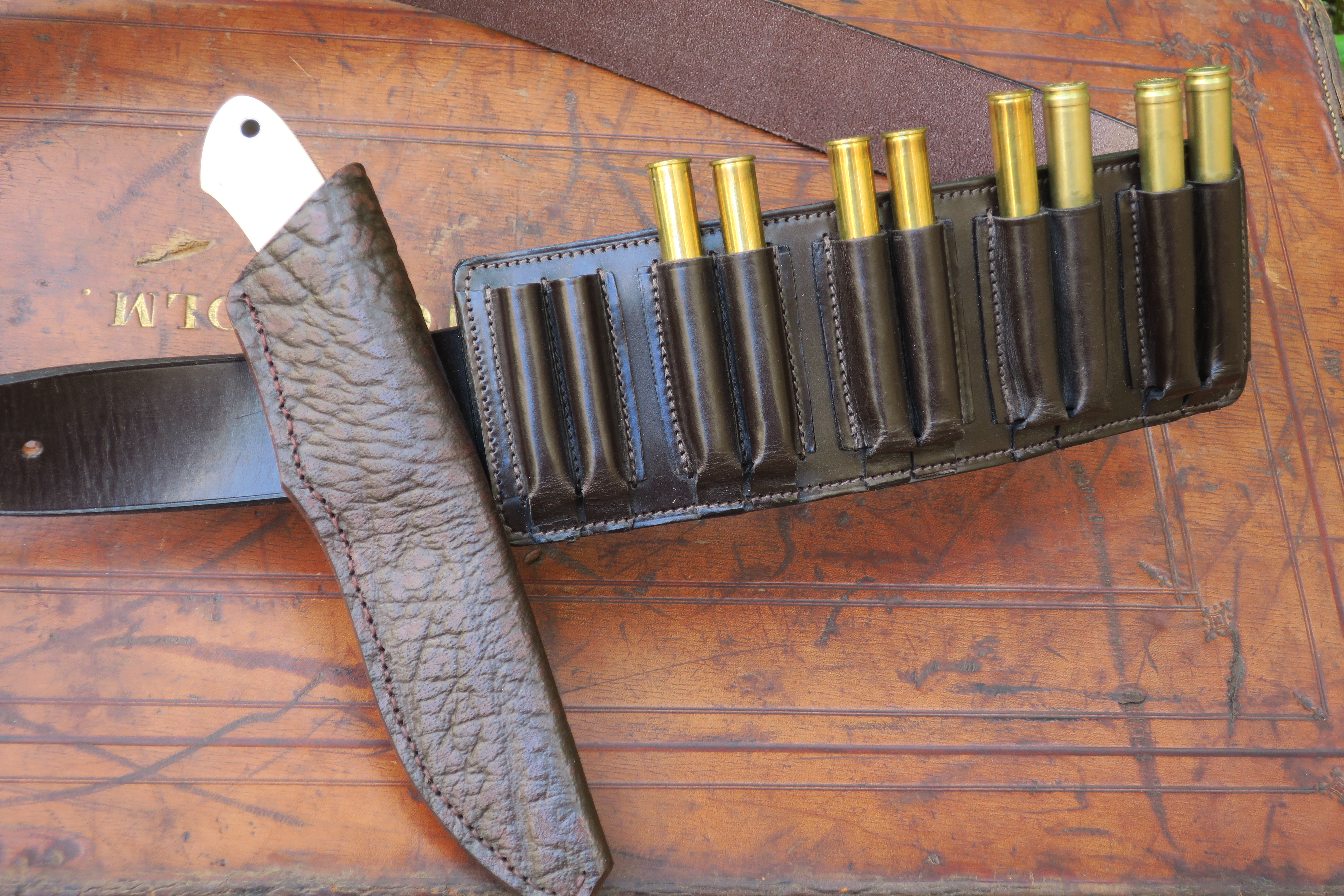 Hippo Tooth Drop Point Hunter      ** Very Rare ** - 8