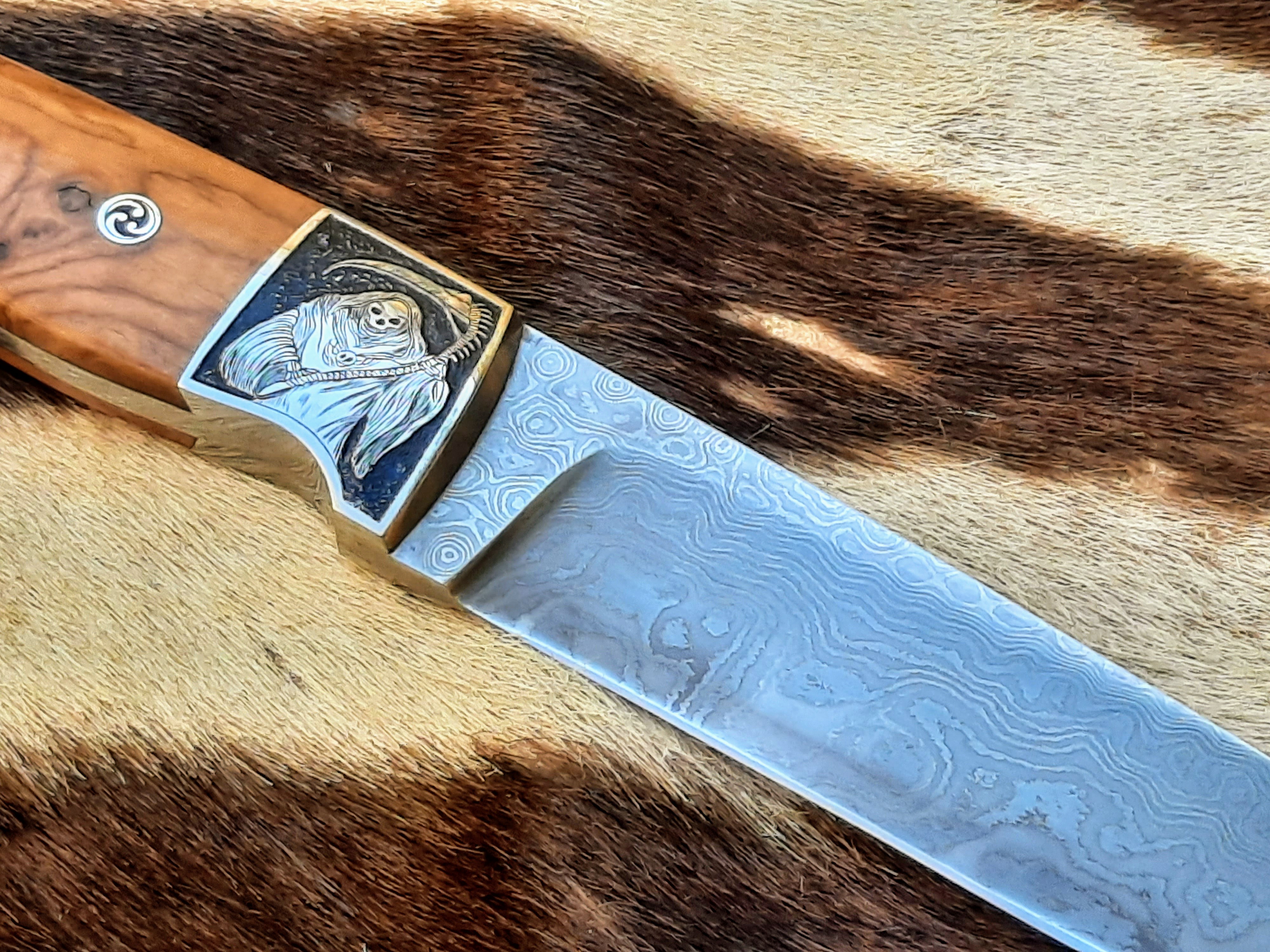 ONCE OFF CUSTOM   'Grim Reaper' Hunter Wild Olive Wood Handle /Damascus Blade SÅLD! - 8