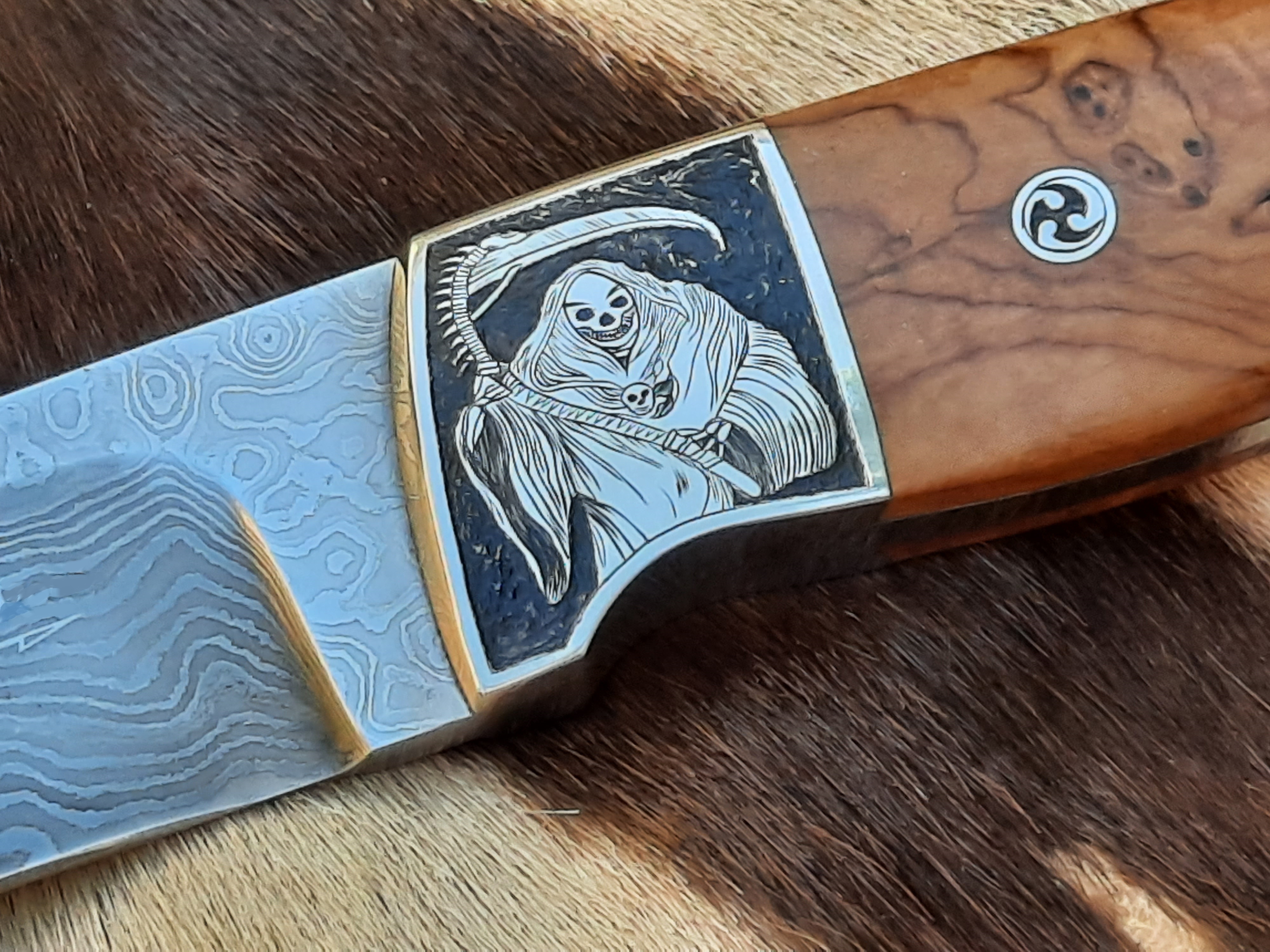 ONCE OFF CUSTOM   'Grim Reaper' Hunter Wild Olive Wood Handle /Damascus Blade SÅLD! - 4