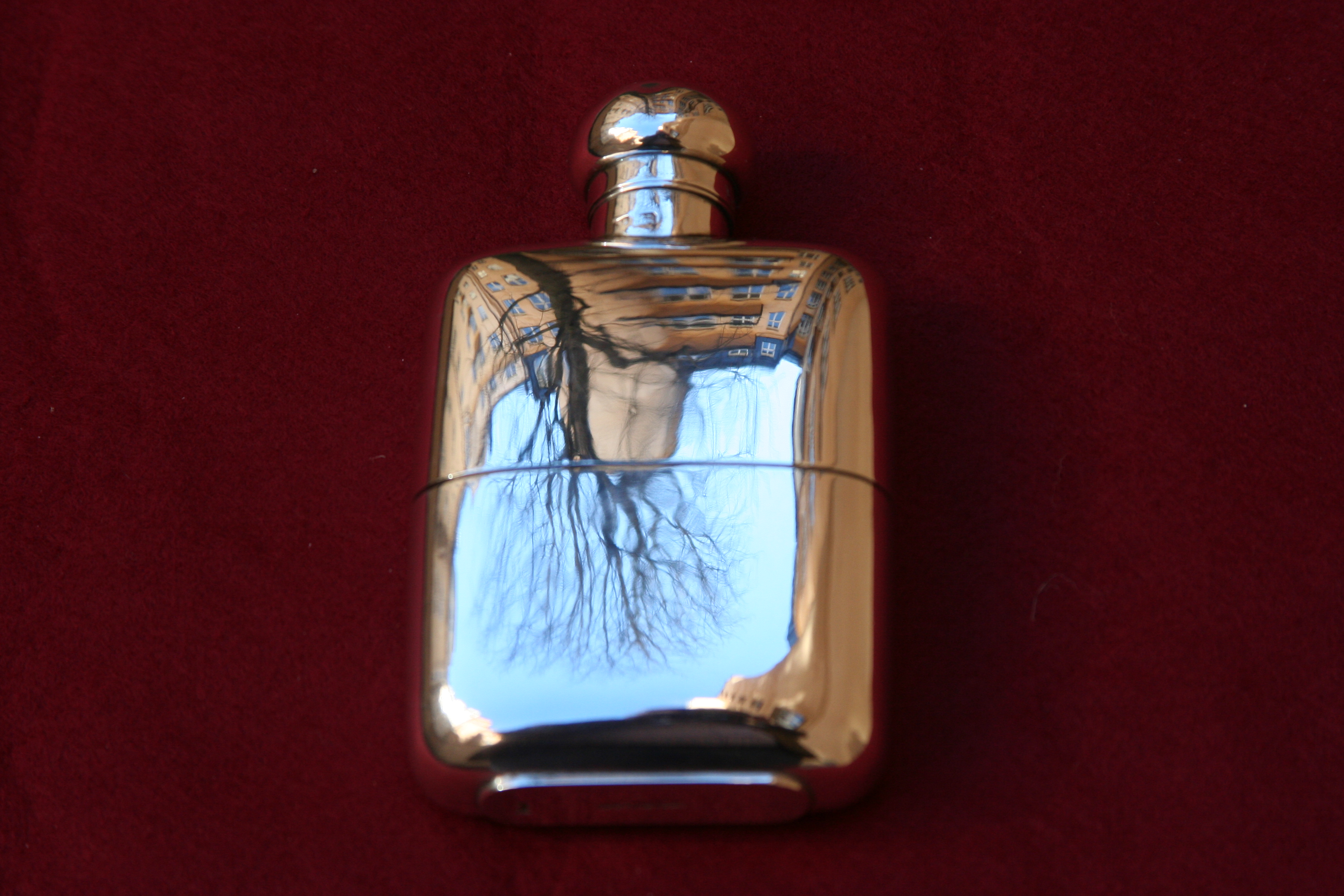 Hip Flasks - Vackra pluntor i silver, pläter och läder - 2