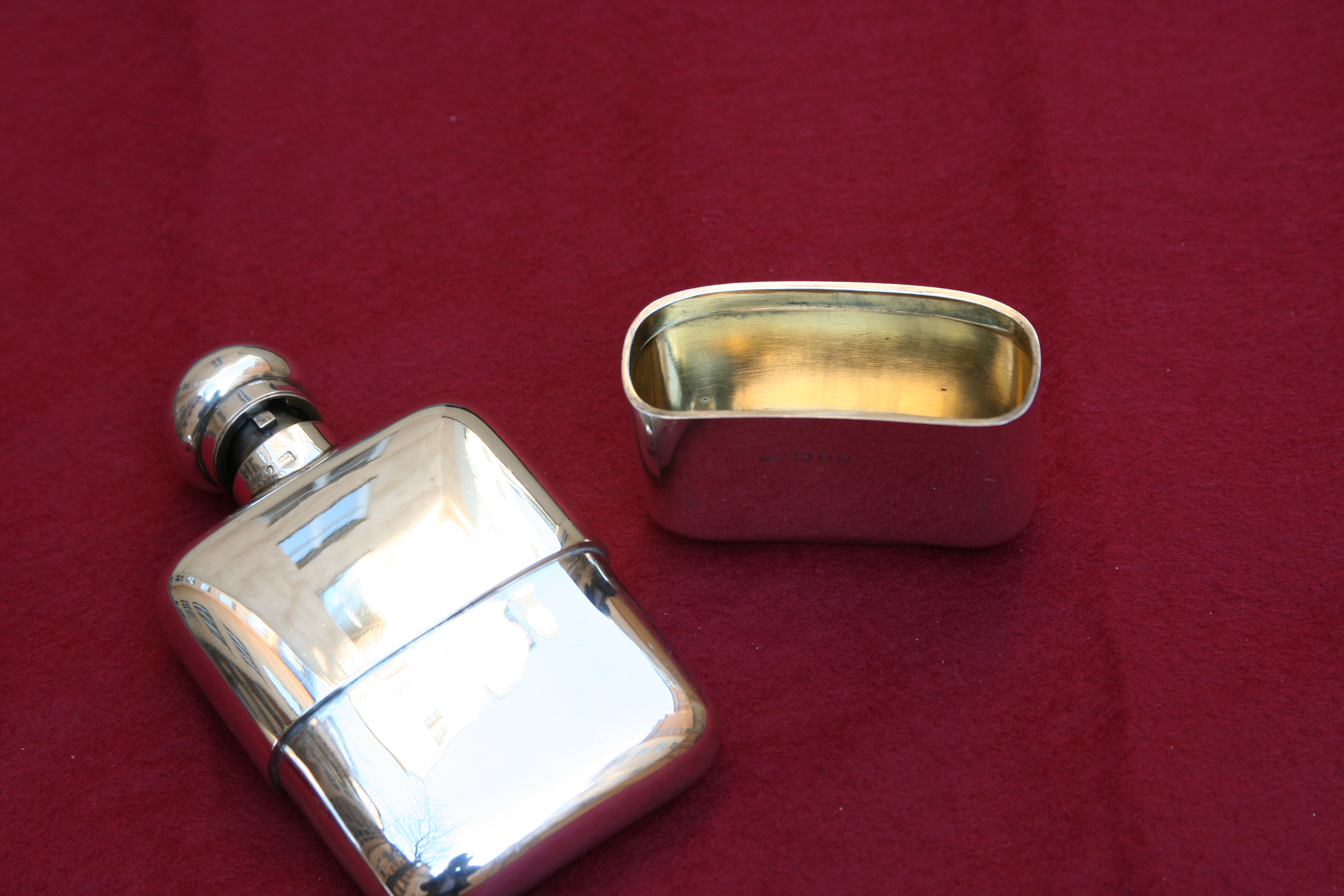 Hip Flasks - Vackra pluntor i silver, pläter och läder - 4