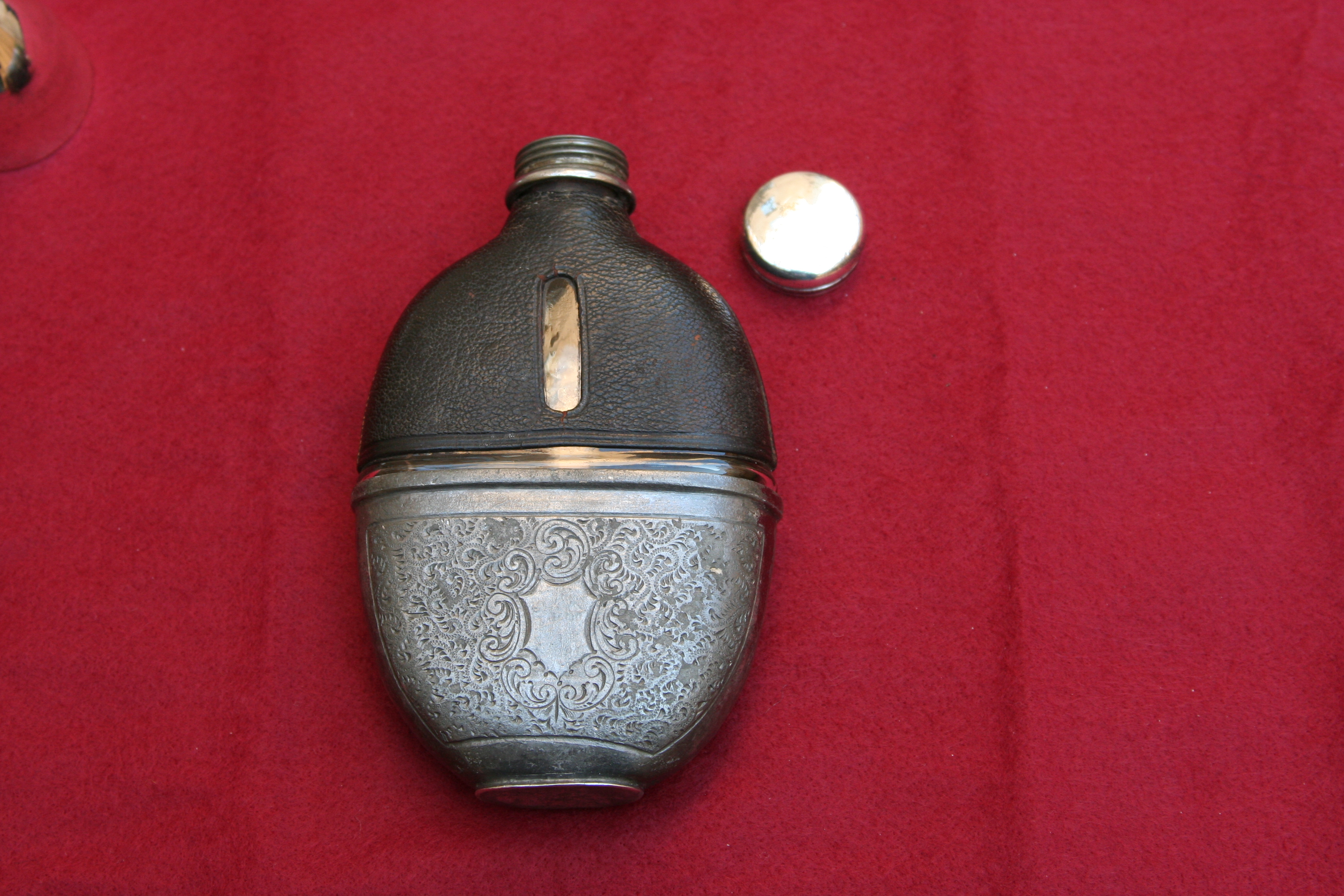 Hip Flasks - Vackra pluntor i silver, pläter och läder - 19