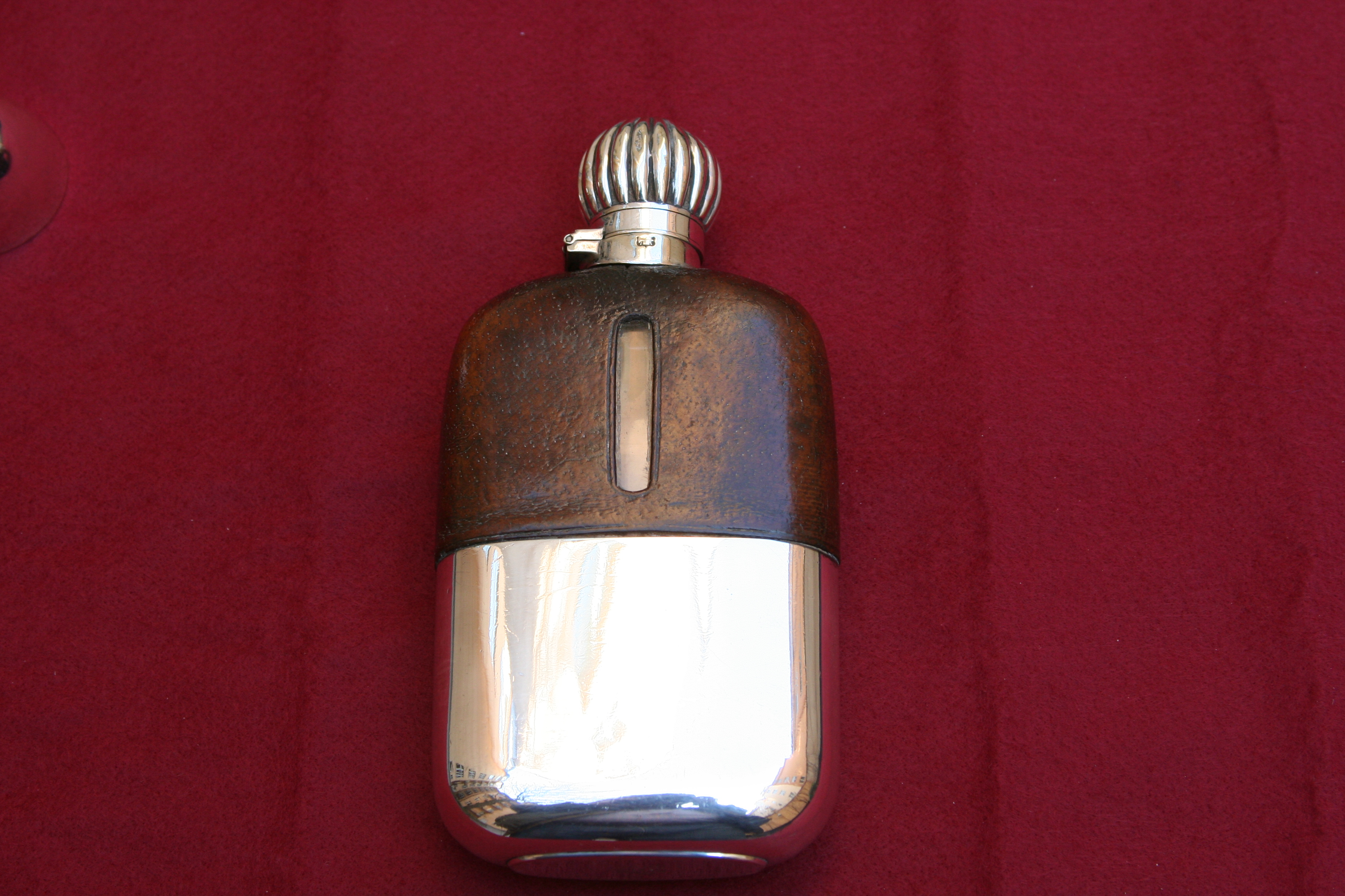 Hip Flasks - Vackra pluntor i silver, pläter och läder - 14