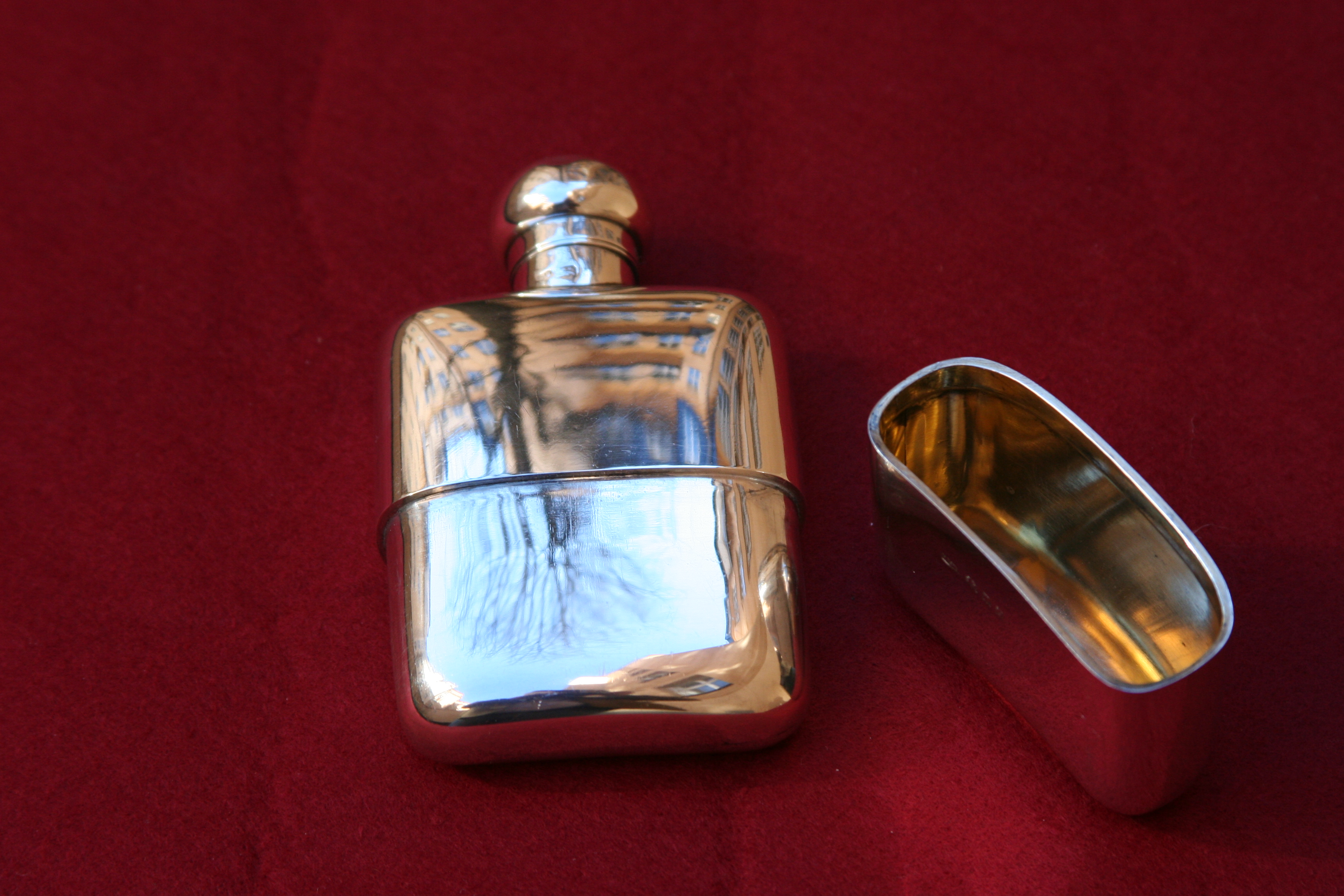 Hip Flasks - Vackra pluntor i silver, pläter och läder - 5