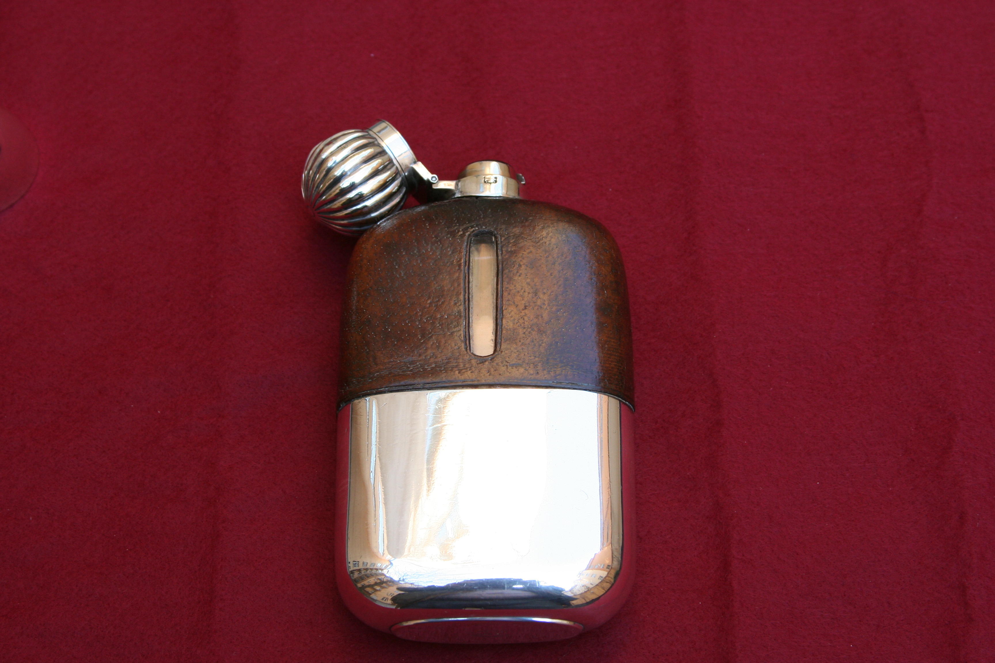 Hip Flasks - Vackra pluntor i silver, pläter och läder - 15