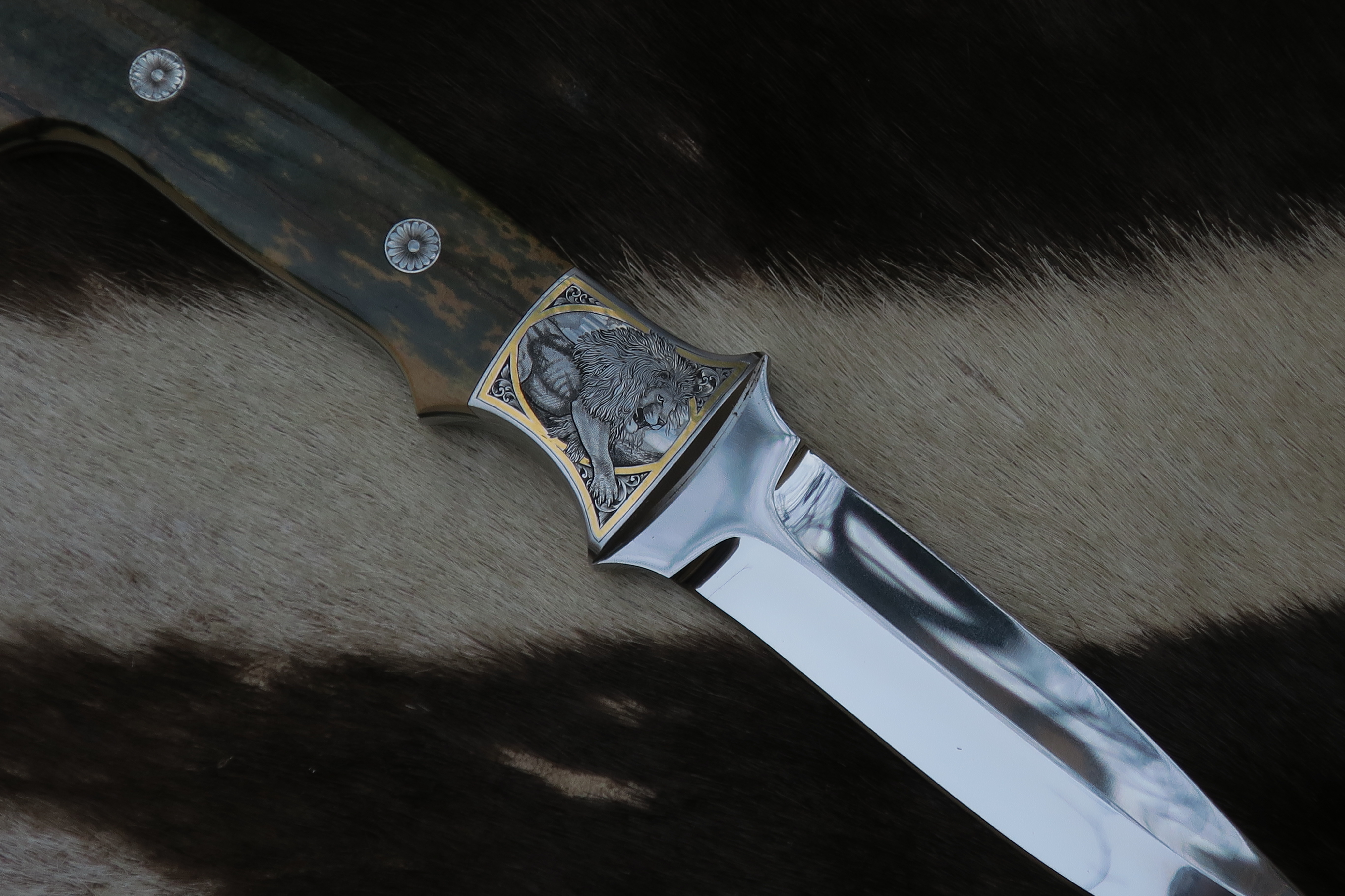 Custom Hunter - MÄSTERVERK i stål, mammut och guld - 2