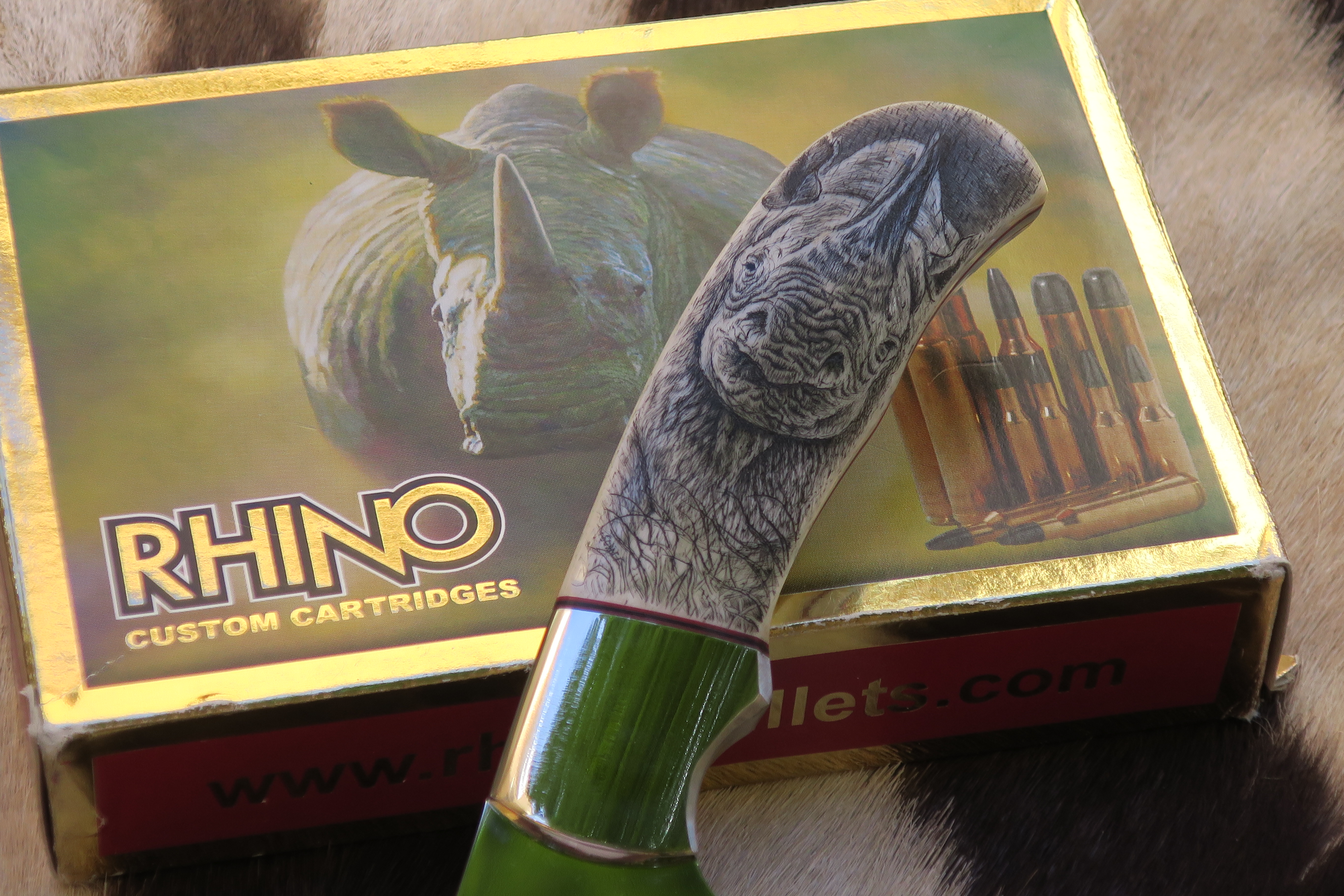 Makalöst Knivhantverk! Rhino – en medium Utility Hunter knife