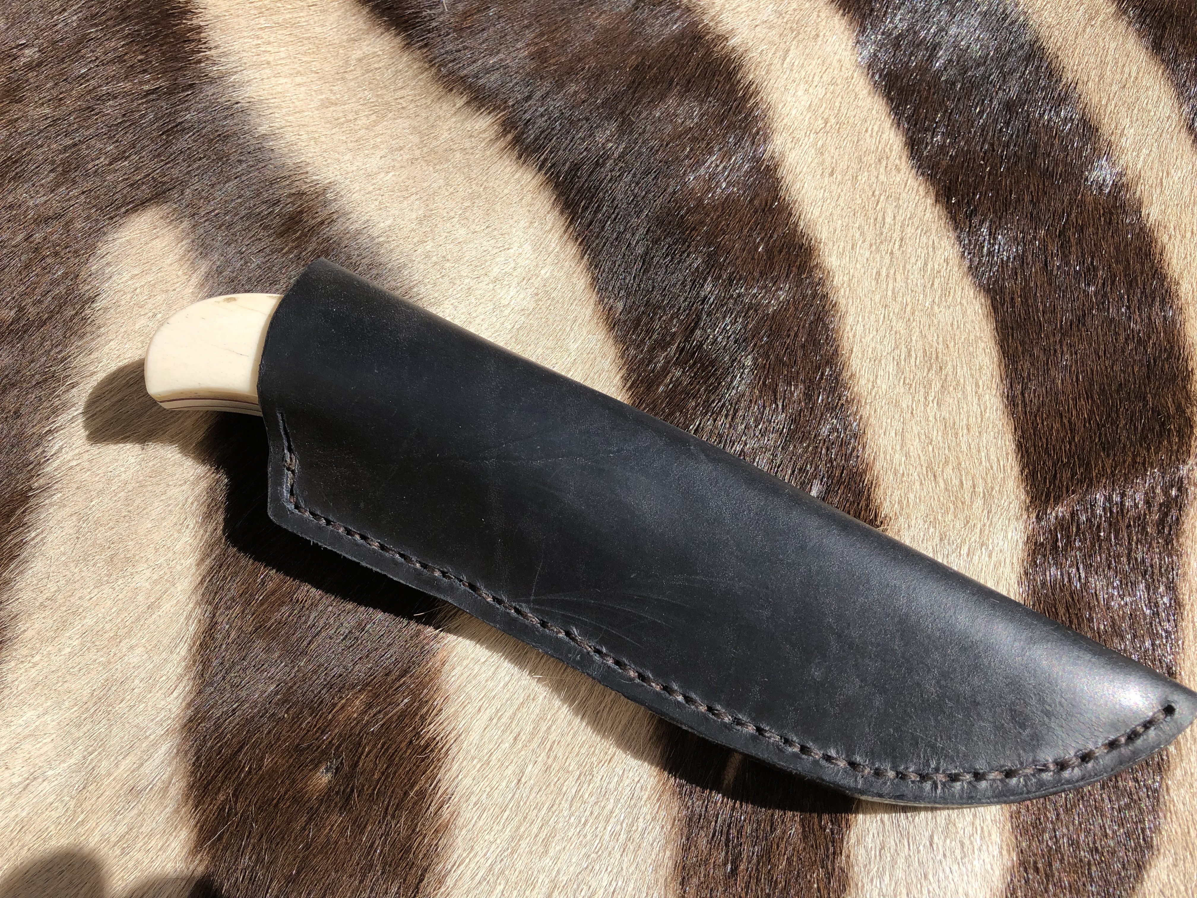 Makalöst Knivhantverk! Rhino – en medium Utility Hunter knife - 9