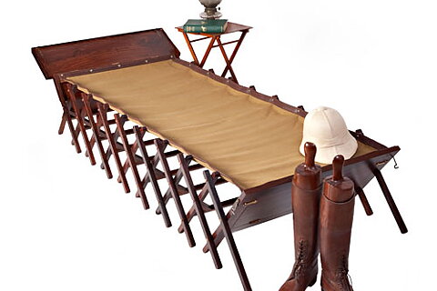 CAMPAIGN FURNITURE - BRITTISKA KOLONIALMÖBLER