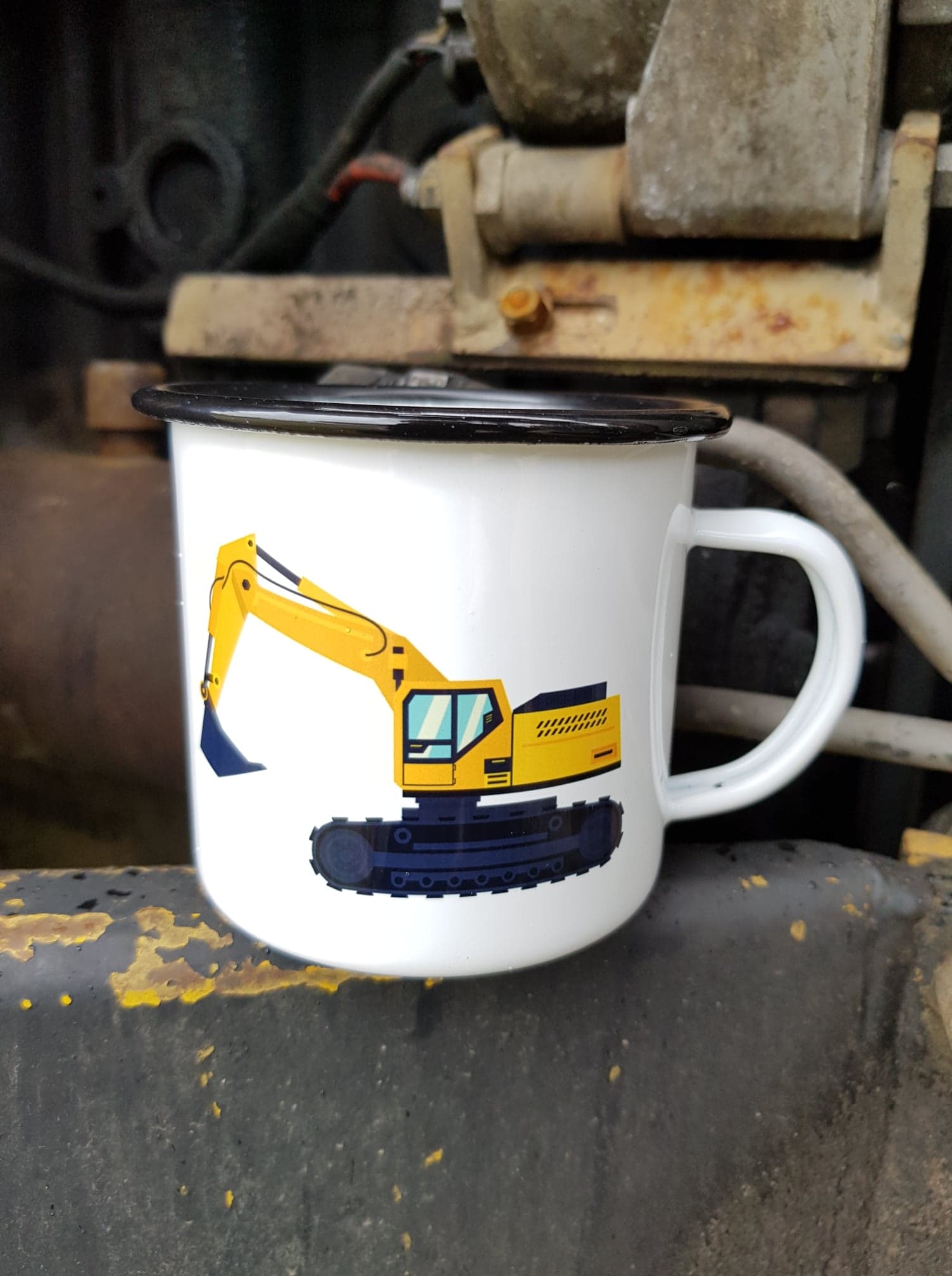 Emaljmugg Grävmaskin
